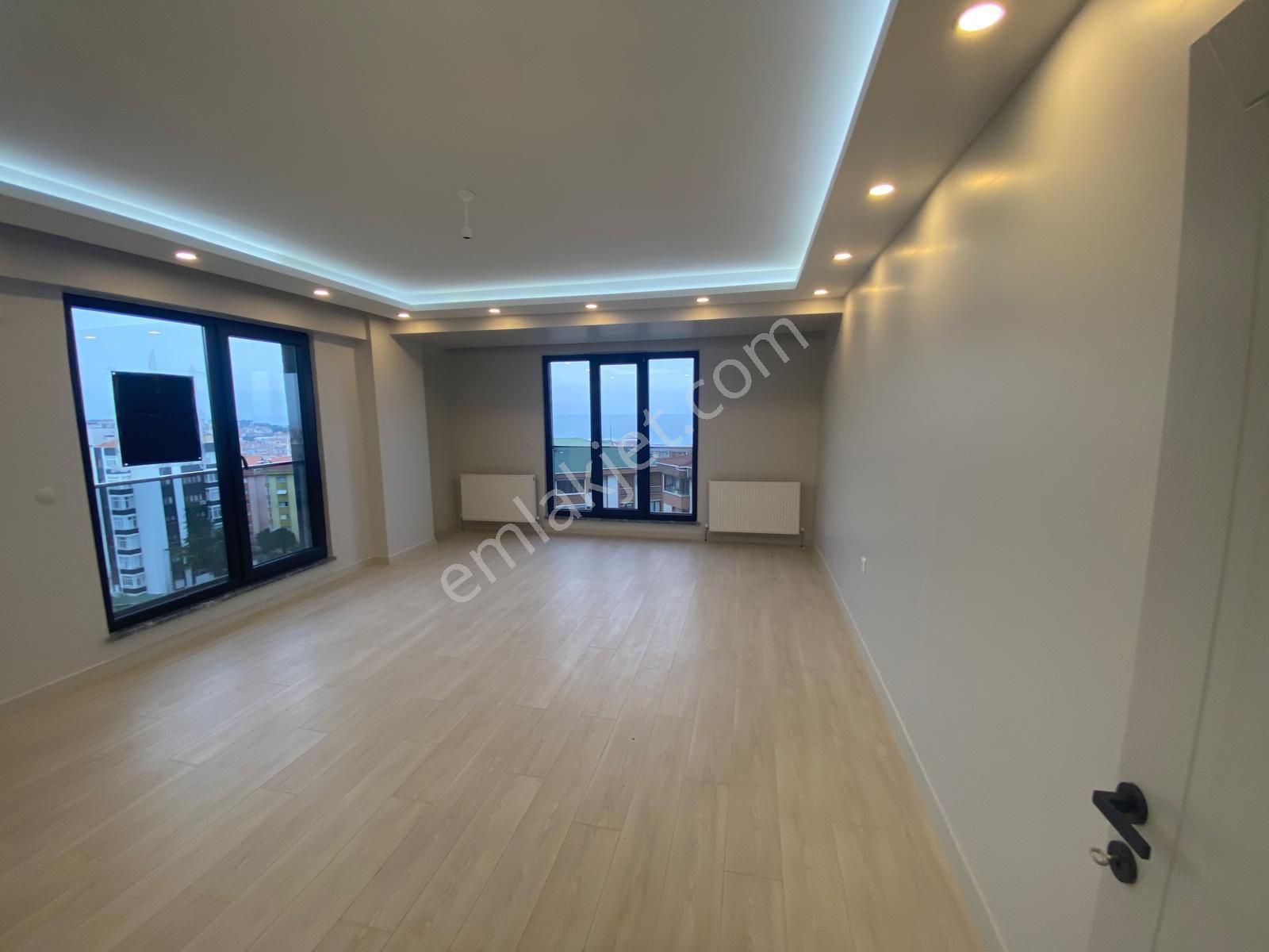 Ak Auto Gayrimenkul'den Atatürk Mah Full Deniz Manzaralı Satılık 3+1 Daire