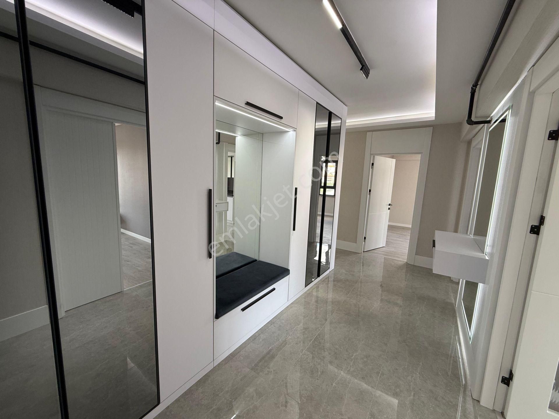 Pursaklar Mehmet Zengin Emlak'tan Teras Balkonlu Çift Banyolu 7.kat 4+1 Ultra Lüks Sitede - Görsel 34