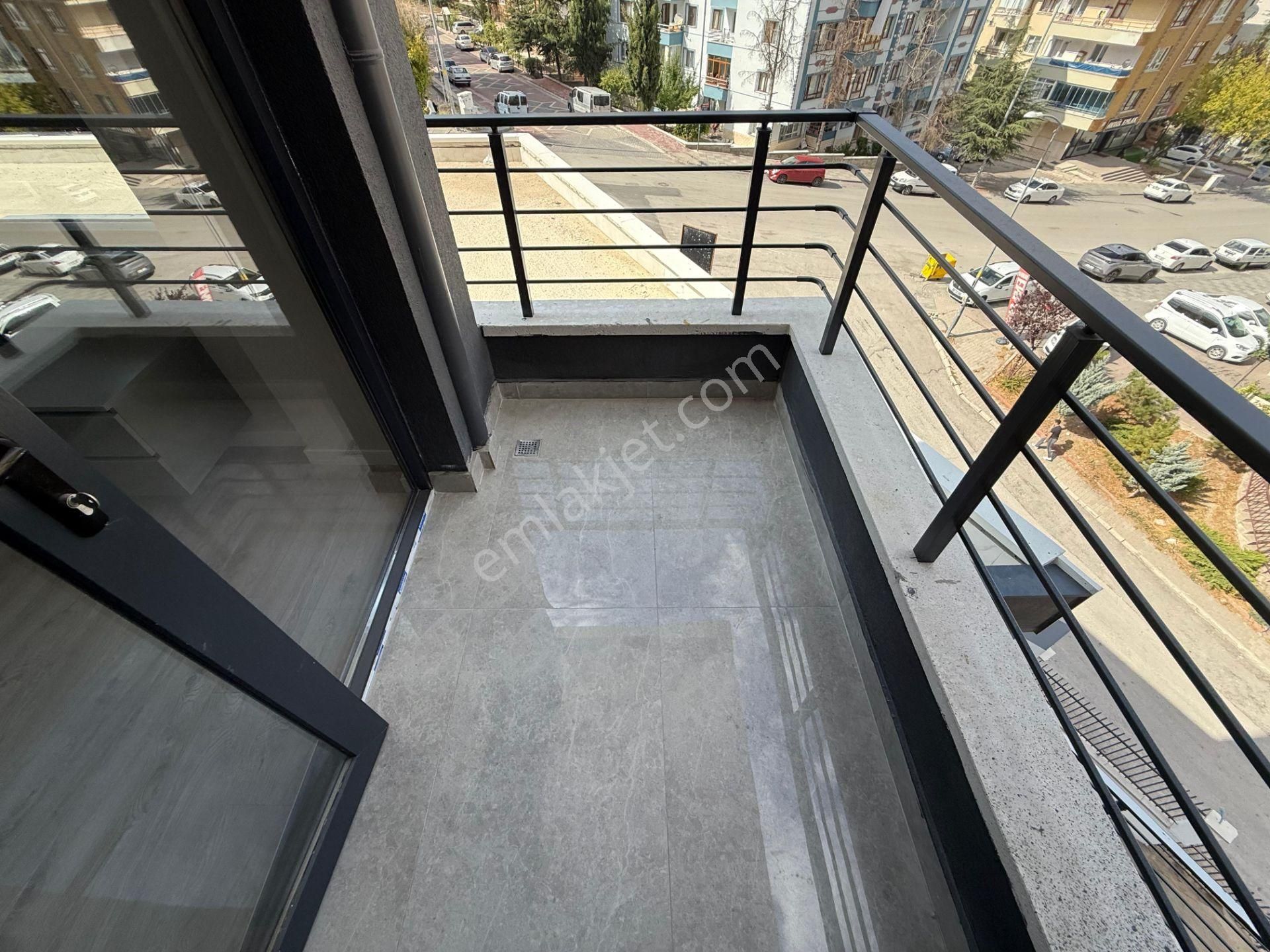 Pursaklar Mehmet Zengin Emlak'tan Teras Balkonlu Çift Banyolu 7.kat 4+1 Ultra Lüks Sitede - Görsel 36