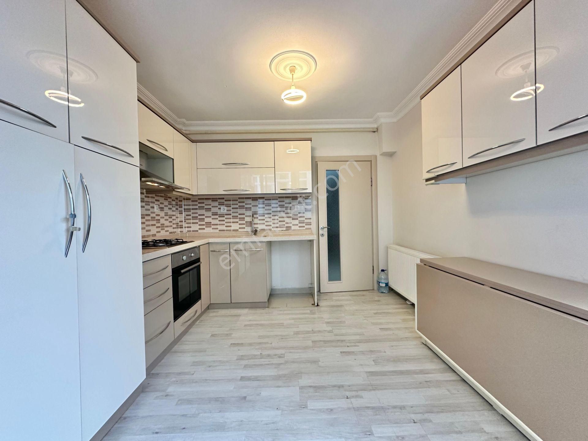 ꧁ay Emlaktan꧂akçay'da Müstakil Tadında Ön Cephe Ebeveyn Banyolu 3 Adet Balkonlu Satılık 3+1 Daire - Görsel 5