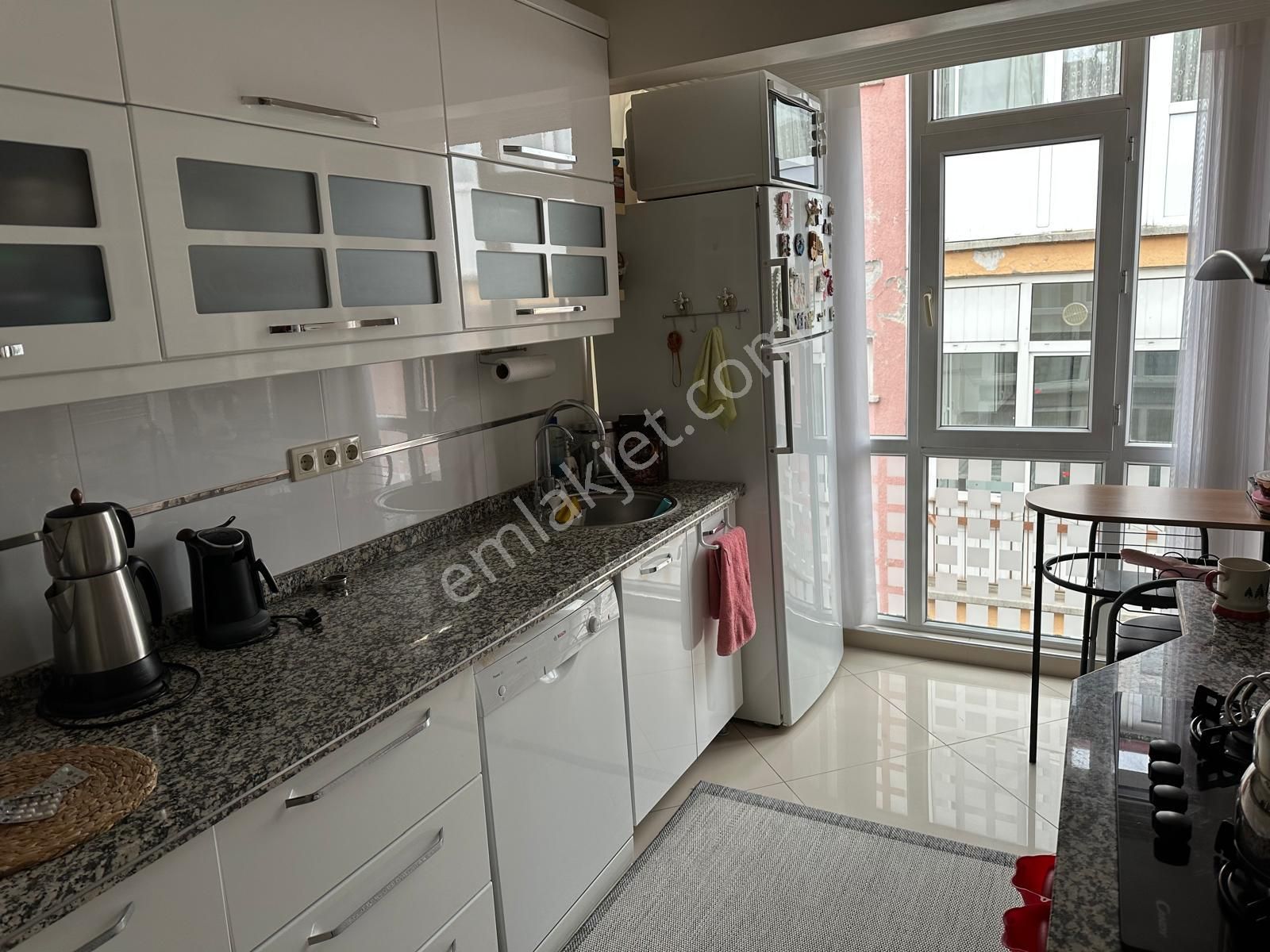 Görkem'den 3+1 120 M2 Bağımsız Kombili Ön Katta Mantolamalı Cadde Paralelinde