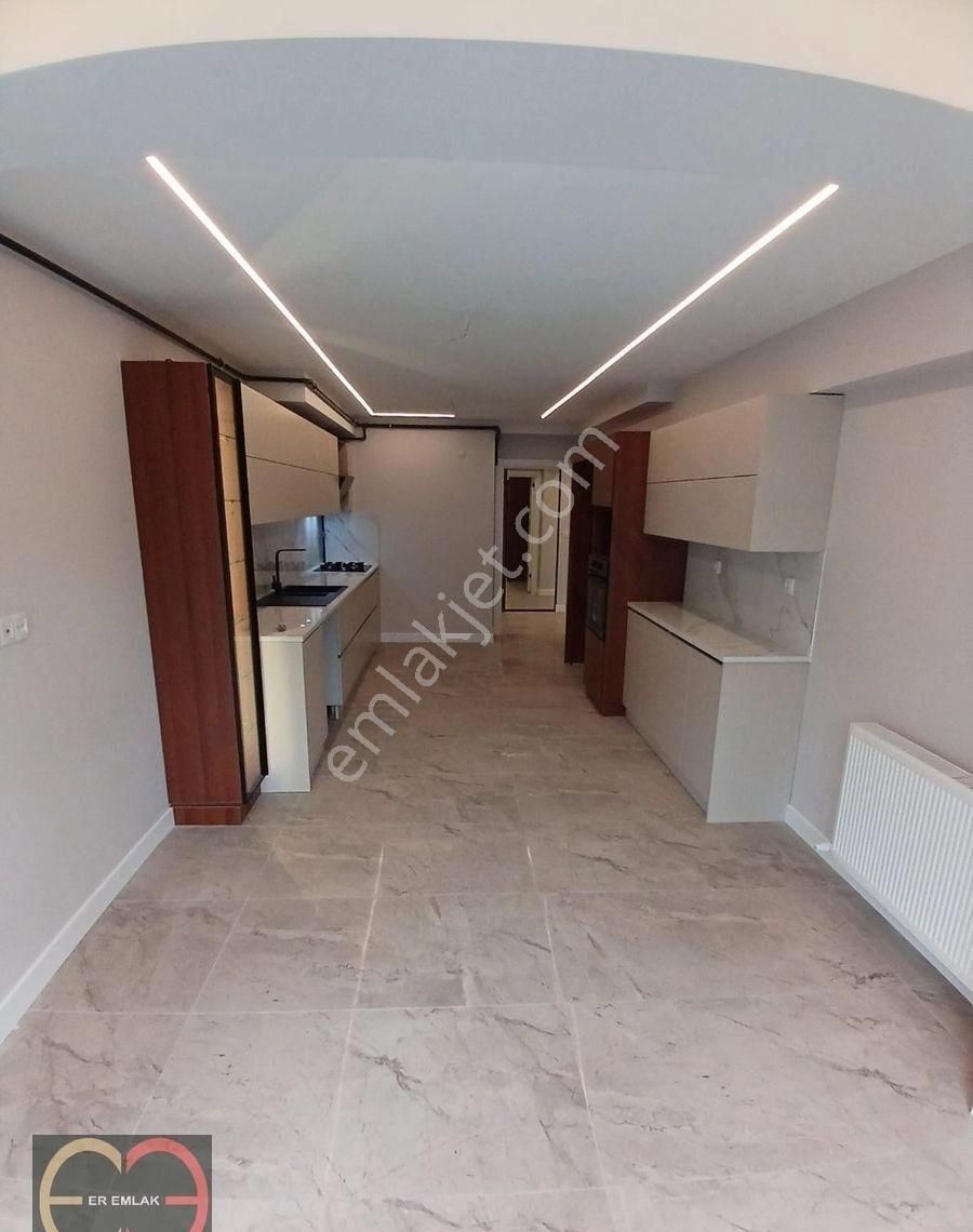 Bahçelievler Katta Giyinme Odalı Sıfır 4+1 Süper Lüx Daire - Görsel 7