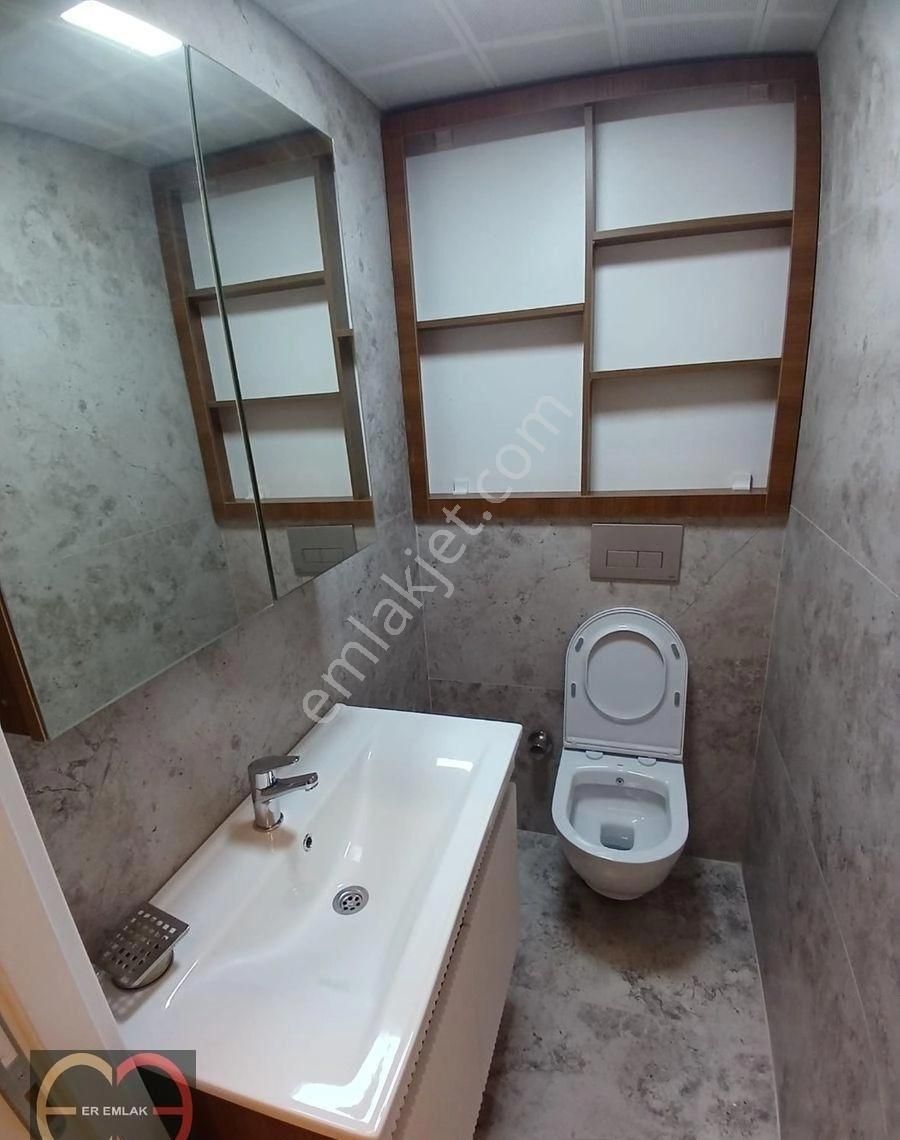 Bahçelievler Katta Giyinme Odalı Sıfır 4+1 Süper Lüx Daire - Görsel 14