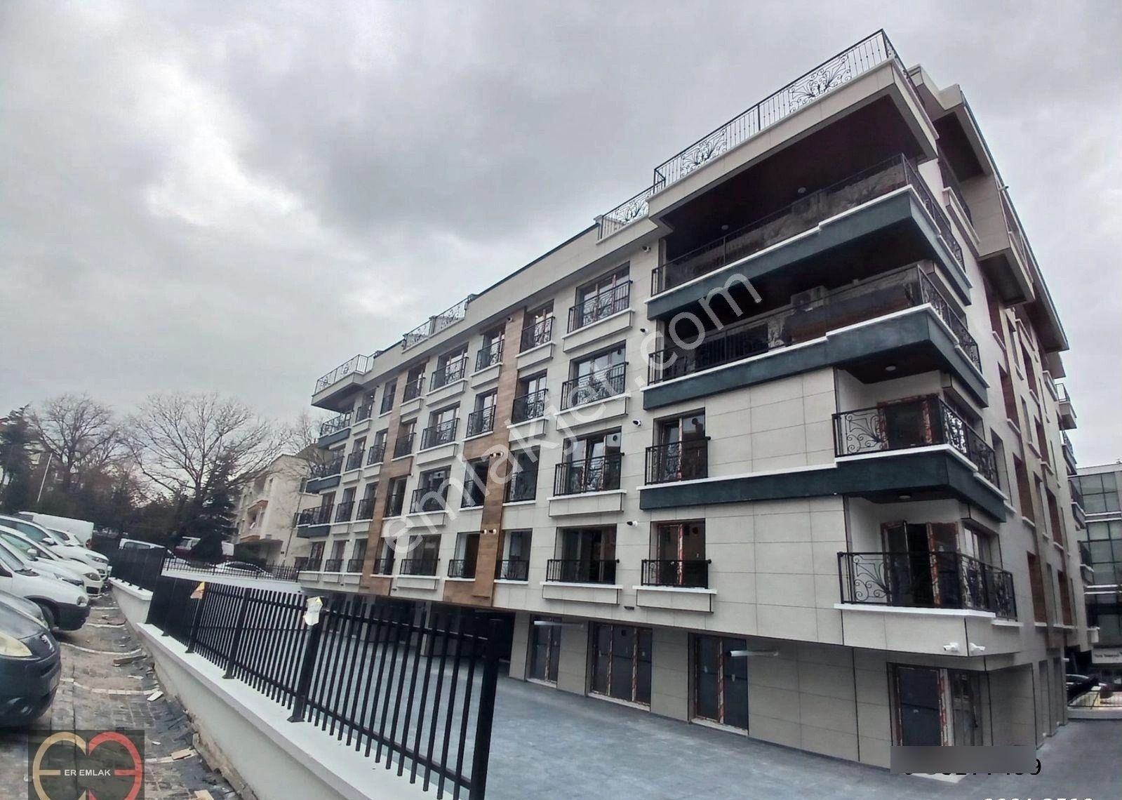 Bahçelievler Katta Giyinme Odalı Sıfır 4+1 Süper Lüx Daire - Görsel 10