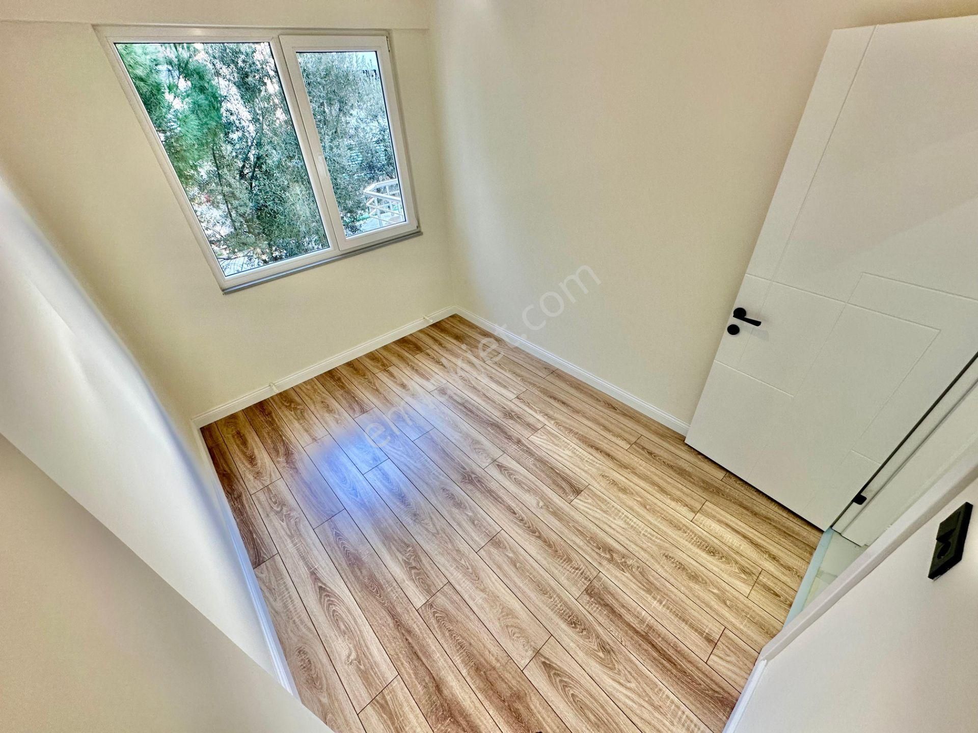 ꧁ay Emlaktan꧁akçay Merkezde Denize 500 Mt Şık Tasarım Arakat Ayrı Mutfak Ön Cephe Satılık 3+1 Daire - Görsel 7