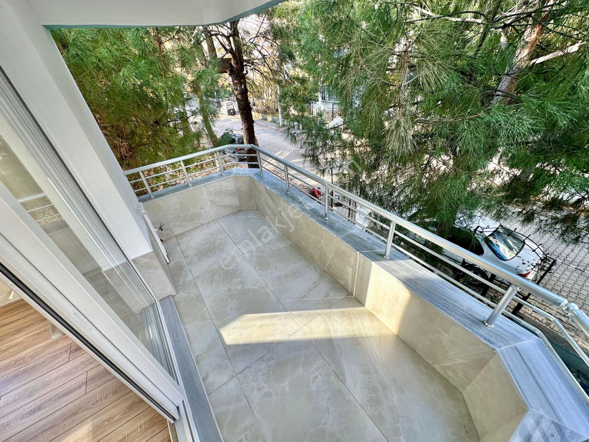 ꧁ay Emlaktan꧁akçay Merkezde Denize 500 Mt Şık Tasarım Arakat Ayrı Mutfak Ön Cephe Satılık 3+1 Daire - Görsel 13