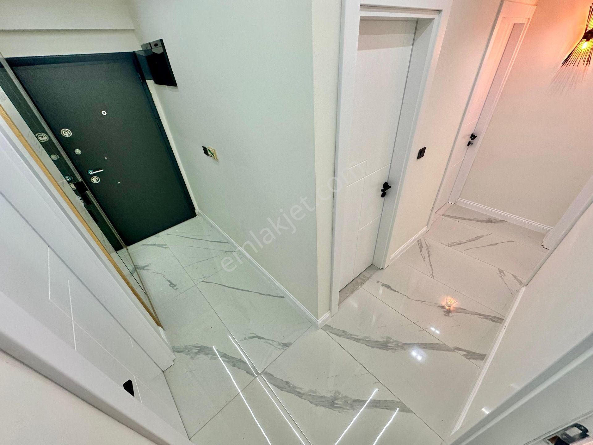 ꧁ay Emlaktan꧁akçay Merkezde Denize 500 Mt Şık Tasarım Arakat Ayrı Mutfak Ön Cephe Satılık 3+1 Daire - Görsel 32