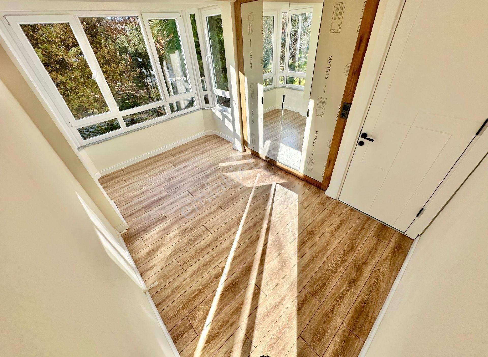 ꧁ay Emlaktan꧁akçay Merkezde Denize 500 Mt Şık Tasarım Arakat Ayrı Mutfak Ön Cephe Satılık 3+1 Daire - Görsel 12