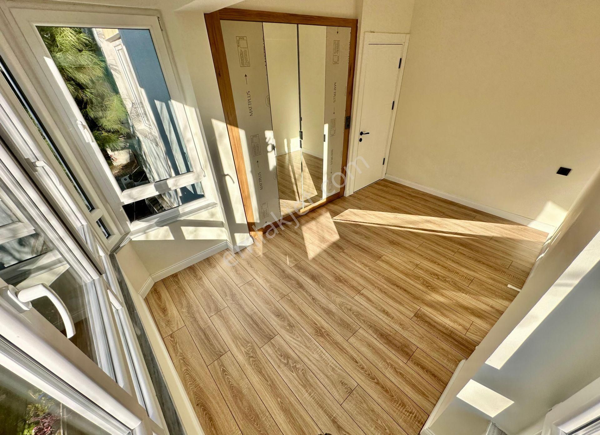 ꧁ay Emlaktan꧁akçay Merkezde Denize 500 Mt Şık Tasarım Arakat Ayrı Mutfak Ön Cephe Satılık 3+1 Daire - Görsel 14