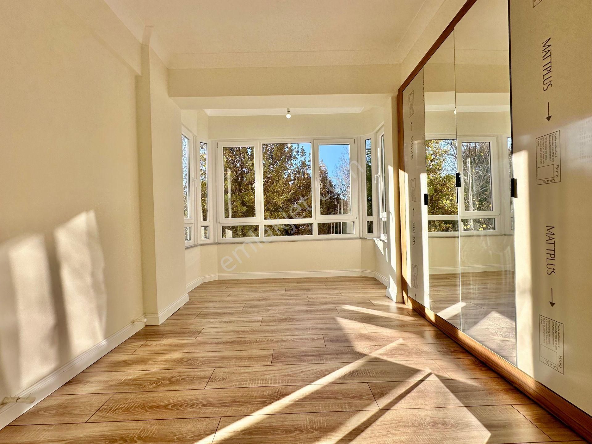 ꧁ay Emlaktan꧁akçay Merkezde Denize 500 Mt Şık Tasarım Arakat Ayrı Mutfak Ön Cephe Satılık 3+1 Daire - Görsel 15