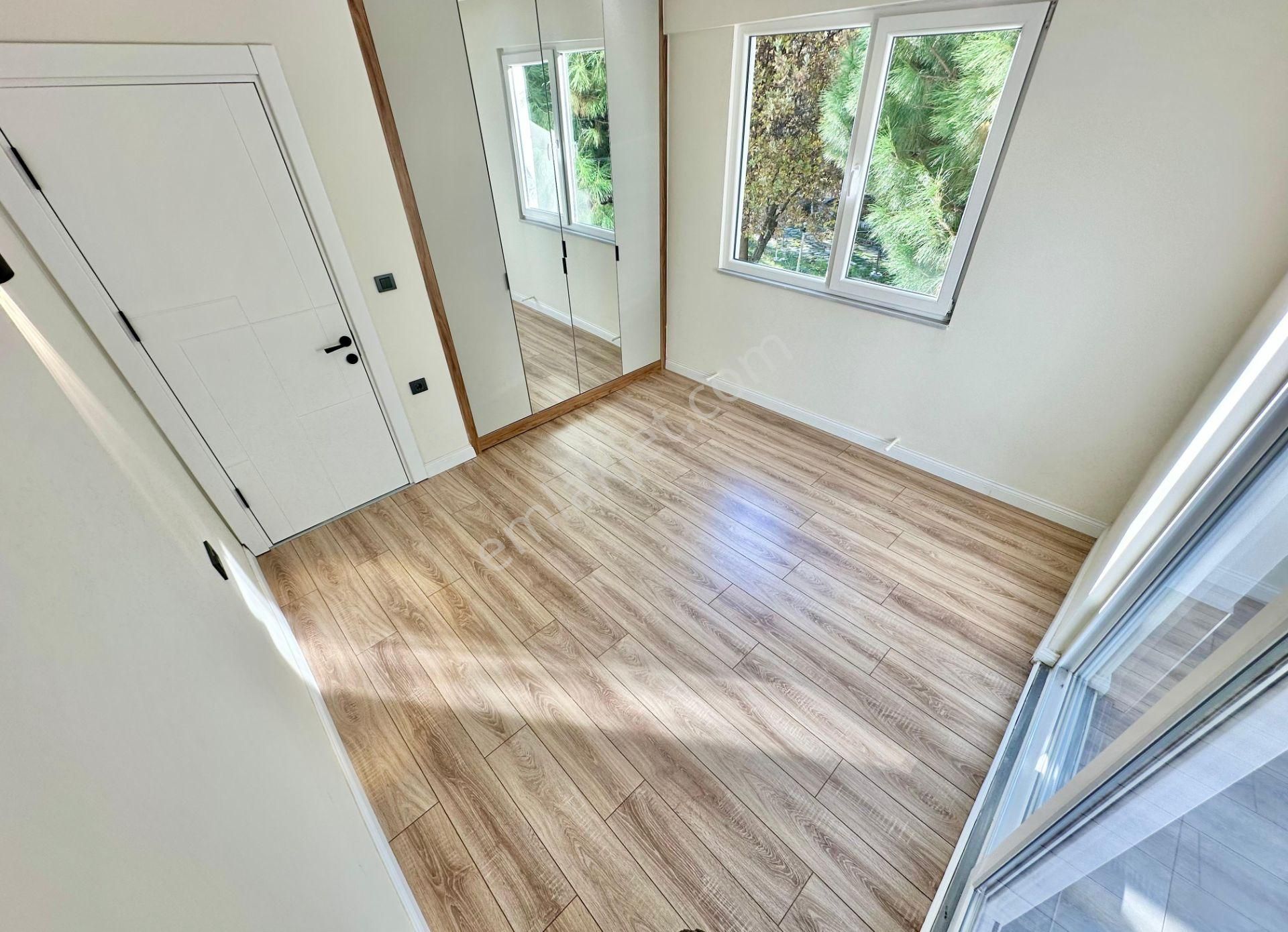 ꧁ay Emlaktan꧁akçay Merkezde Denize 500 Mt Şık Tasarım Arakat Ayrı Mutfak Ön Cephe Satılık 3+1 Daire - Görsel 10