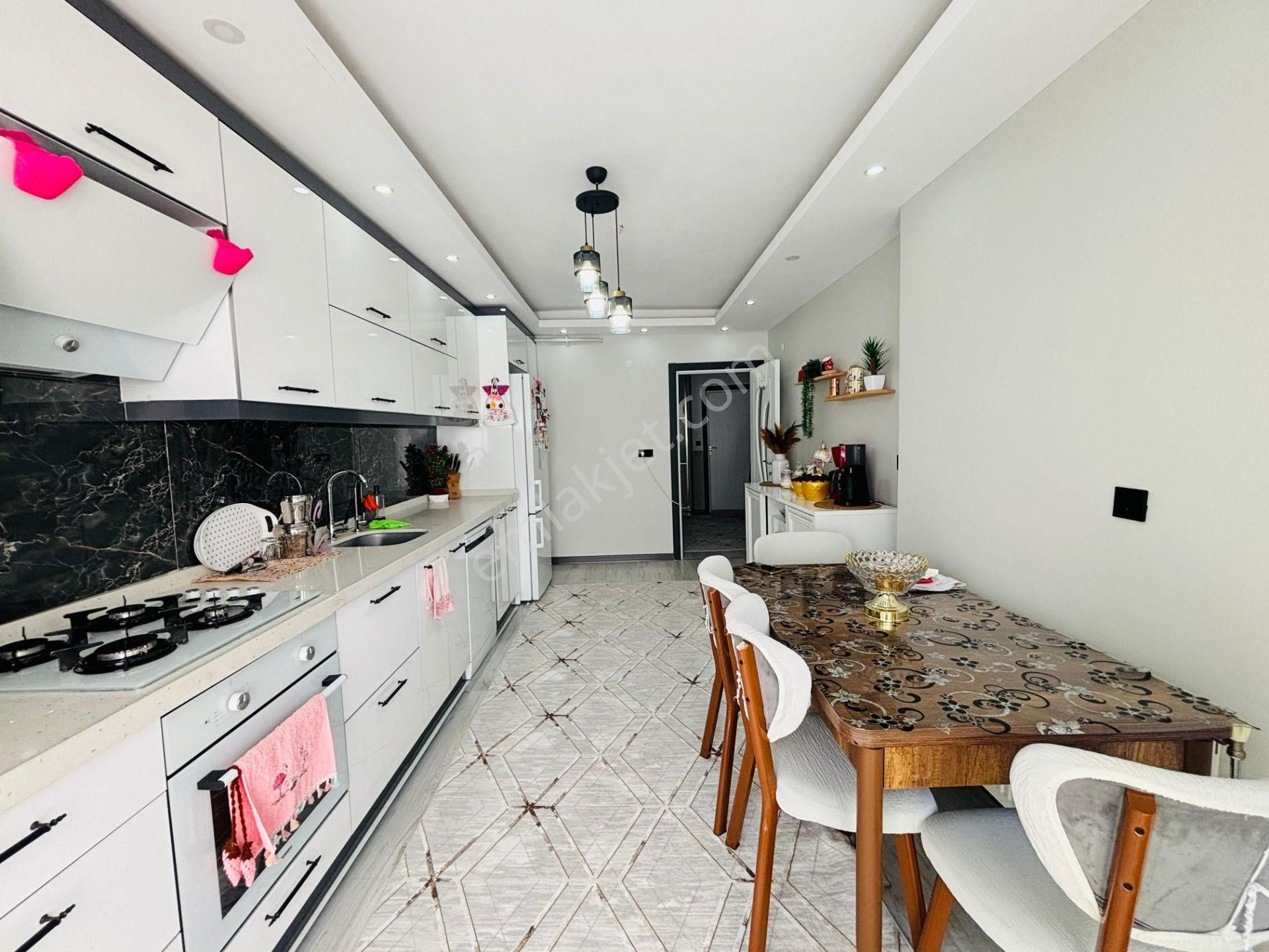 Güven'den Tepede 7/24 Güvenlikli Sitede Ebv.bonyolu Lüks4+1daire - Görsel 6