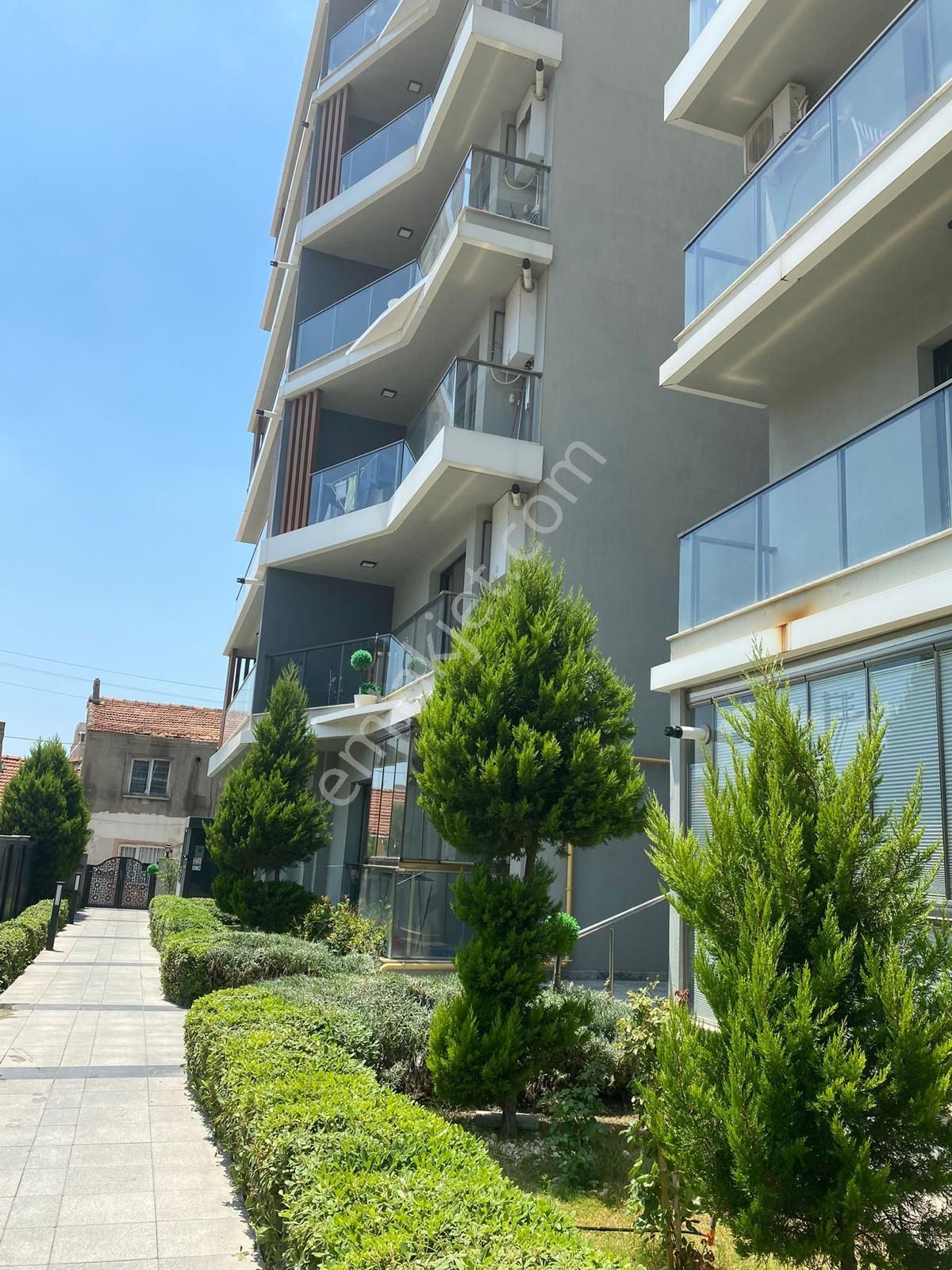 Bornova Erzene Mah.kiralık Full Eşyalı 1+1 Daire - Görsel 7