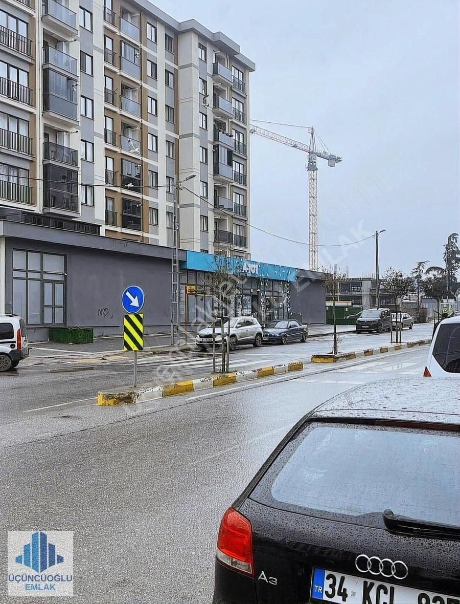 Pendik'te Site İçinde Satılık 3+1 Daire, 105m², Çamlık Evleri