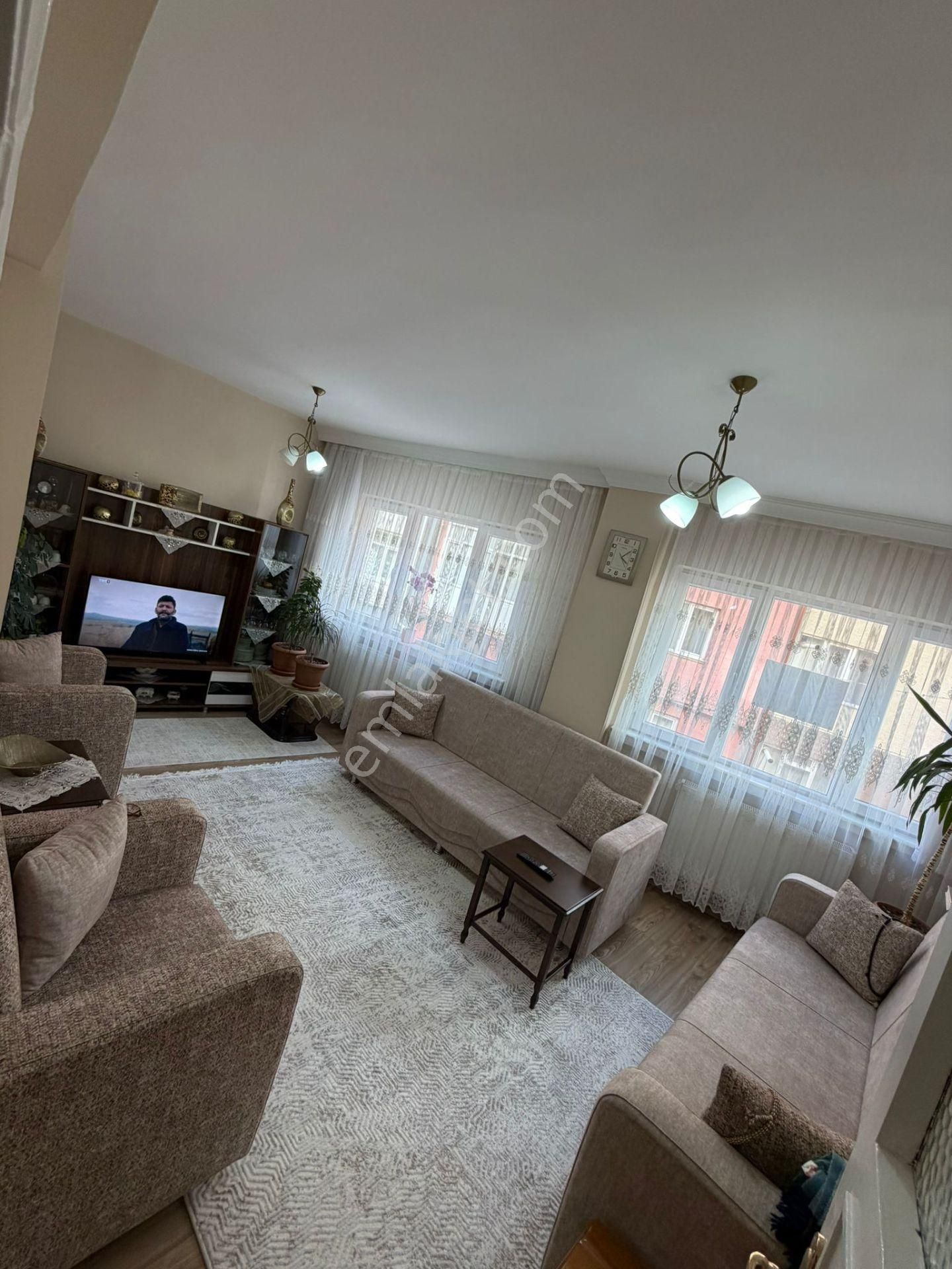 M-347 Hayriye Mahallesi Satılık 2+1 Daire