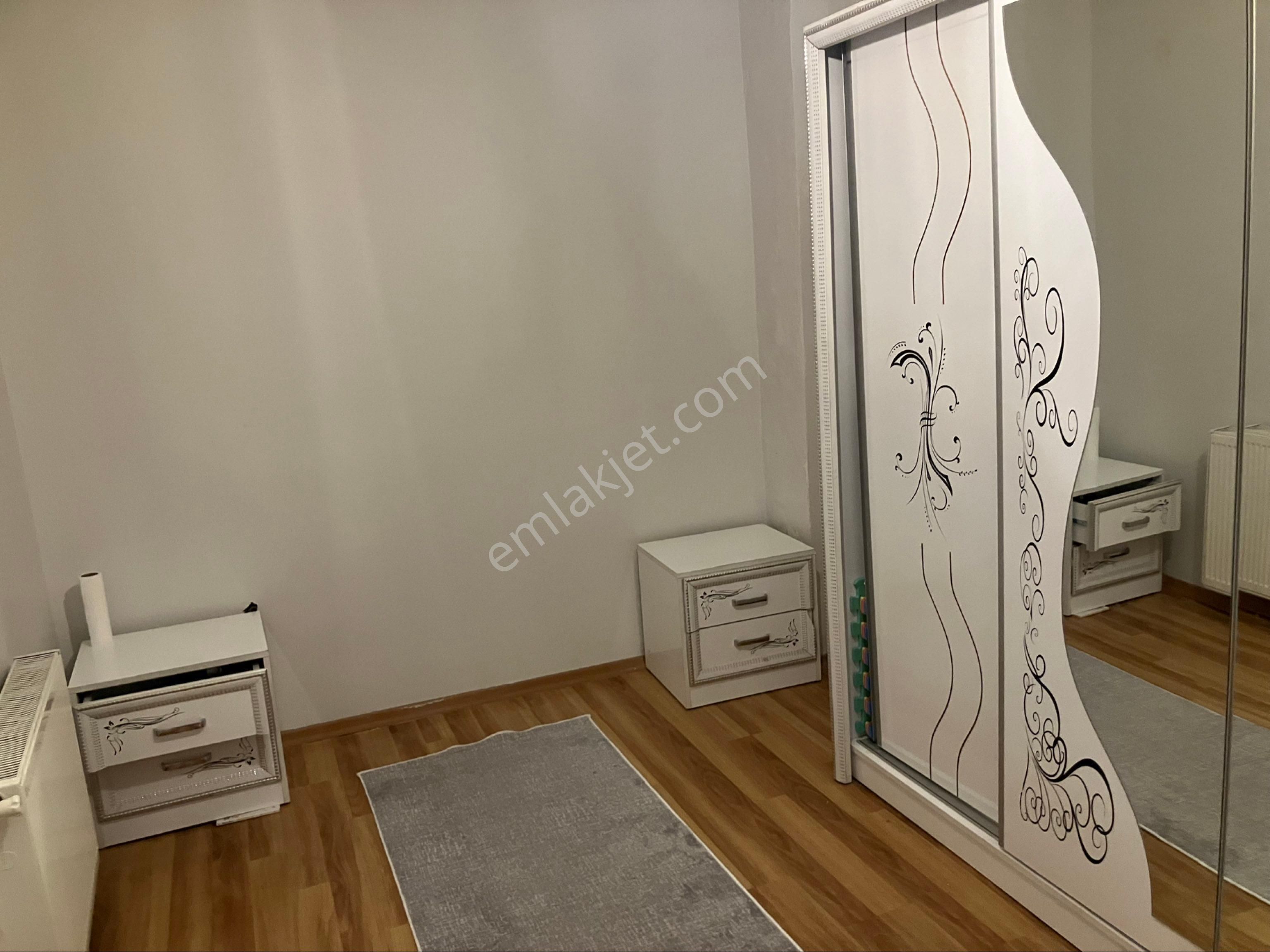 Sahibinden 3+1 Kismi Eşyalı Metro Metrobüse 10-12 Dakiaka - Görsel 10