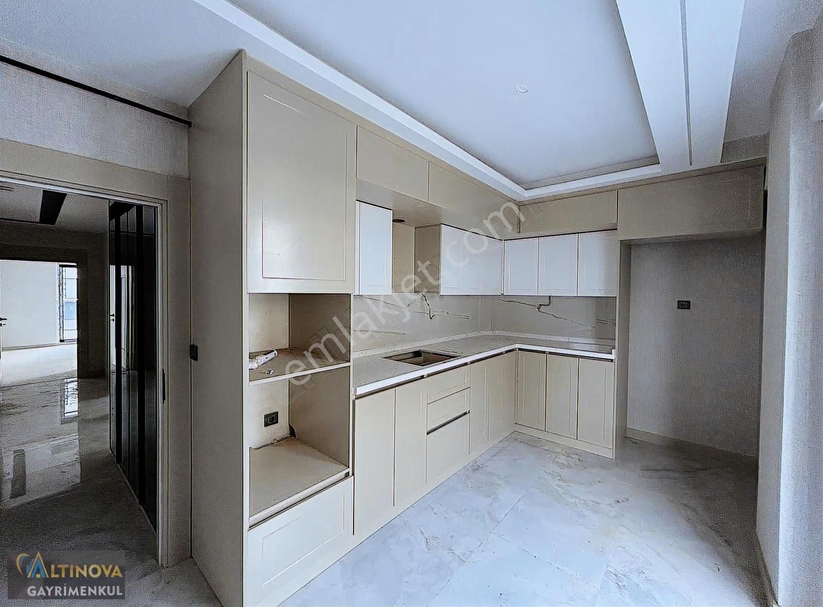 Keçiörende Sıfır Lüx Geniş Yapılı Satılık 2+1 Daire