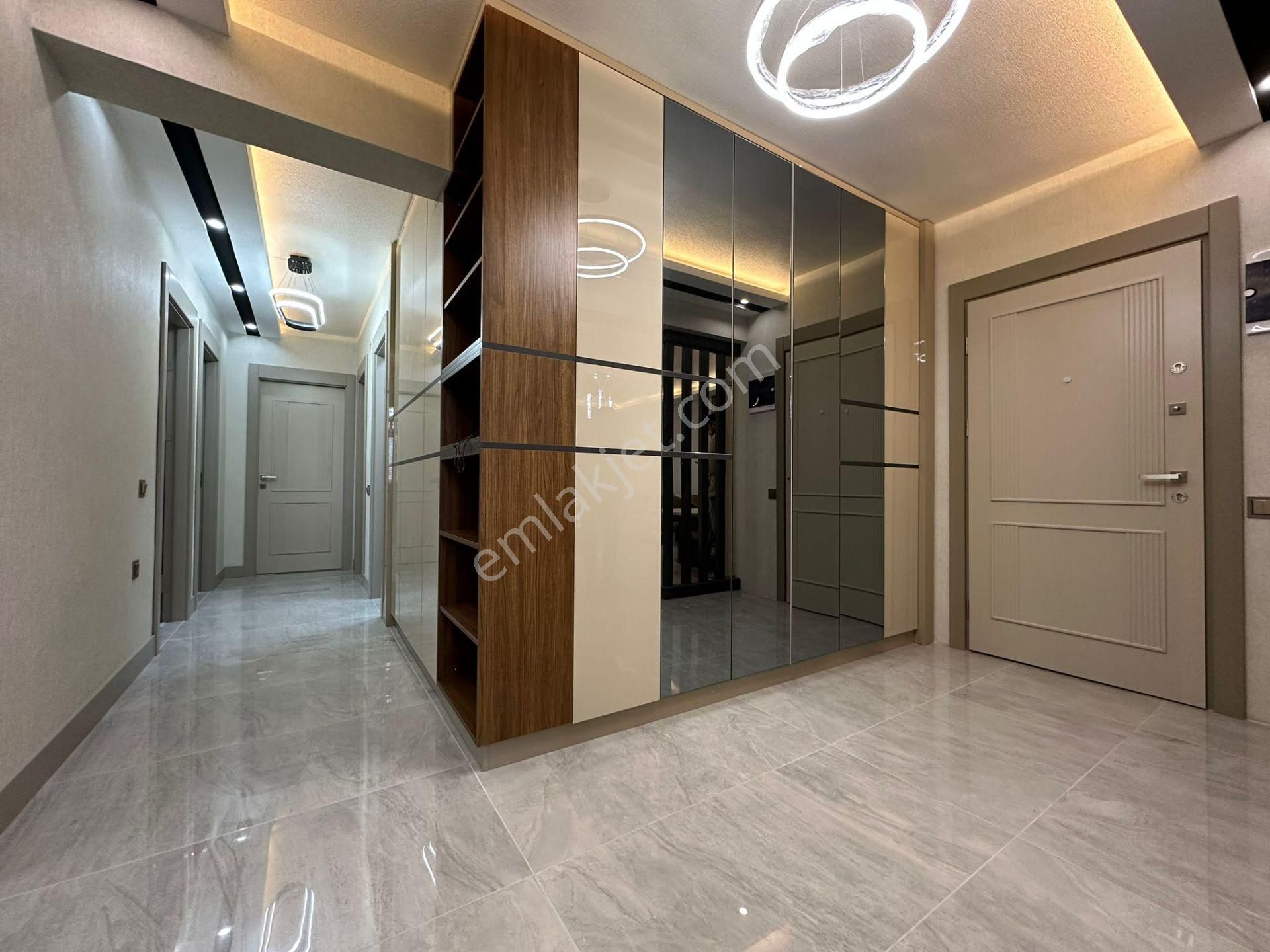 Pursaklar Mehmet Zengin Emlak'tan Kapalı Otoparklı Sitede 9. Kat 4+1 Ultra Lüks Hastane Yakını - Görsel 38