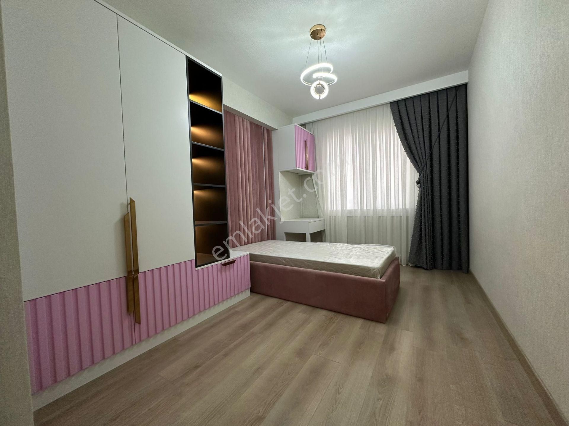 Pursaklar Mehmet Zengin Emlak'tan Kapalı Otoparklı Sitede 9. Kat 4+1 Ultra Lüks Hastane Yakını - Görsel 12