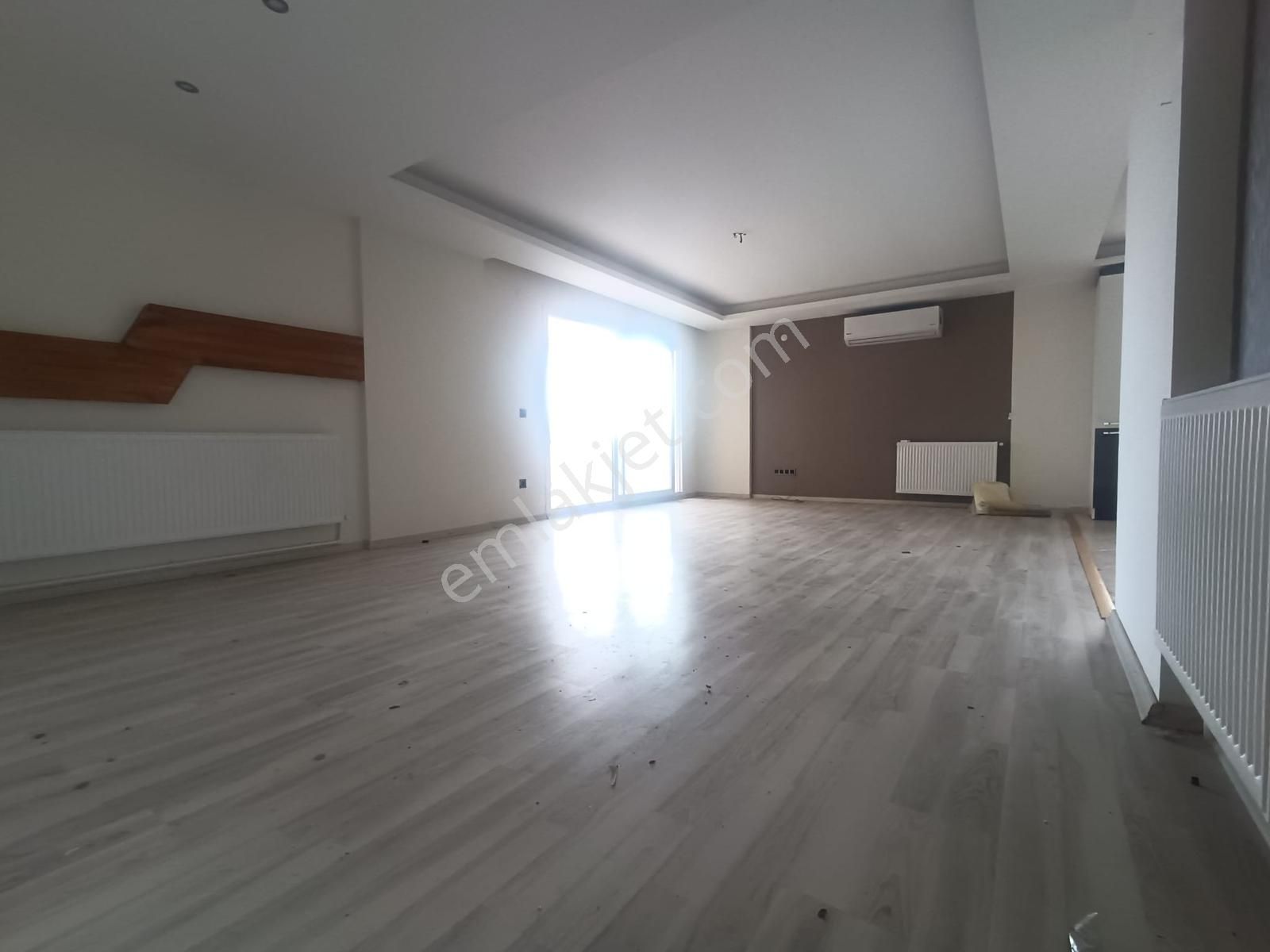 Değirmendere'de Deniz Manzaralı Havuzlu Satılık 3+1 Daire - Görsel 5