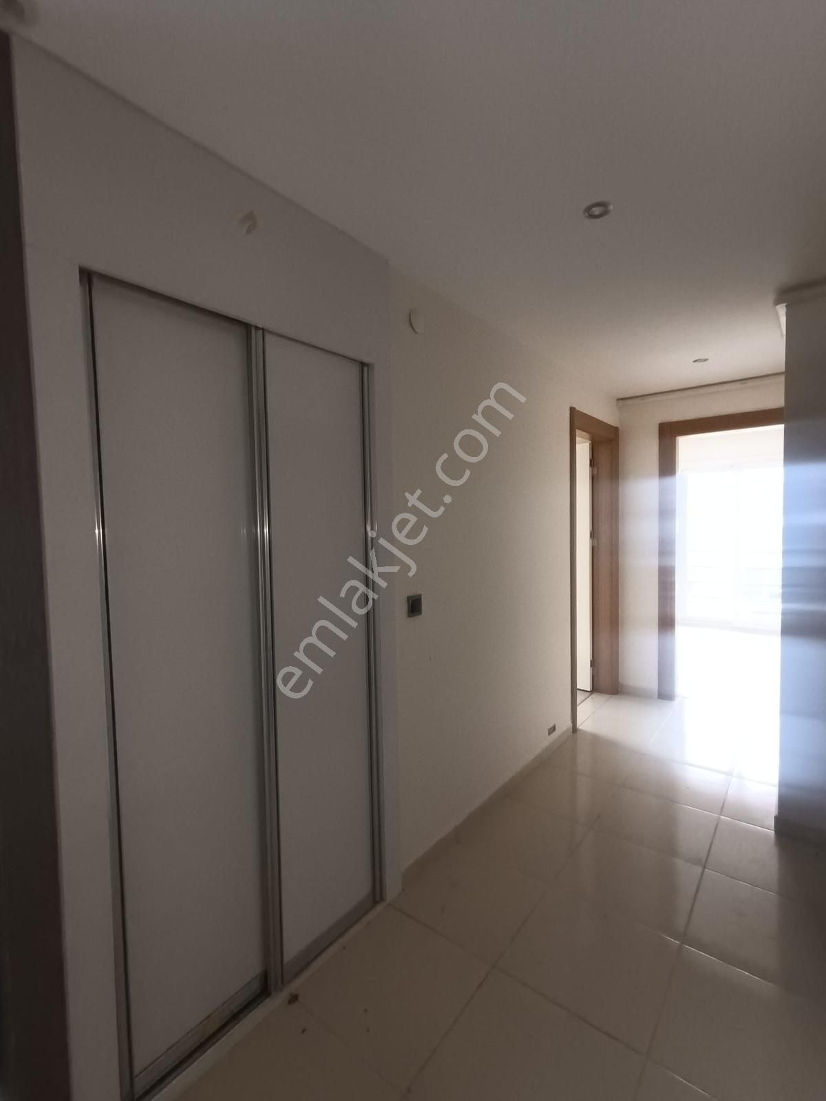 Değirmendere'de Deniz Manzaralı Havuzlu Satılık 3+1 Daire - Görsel 12