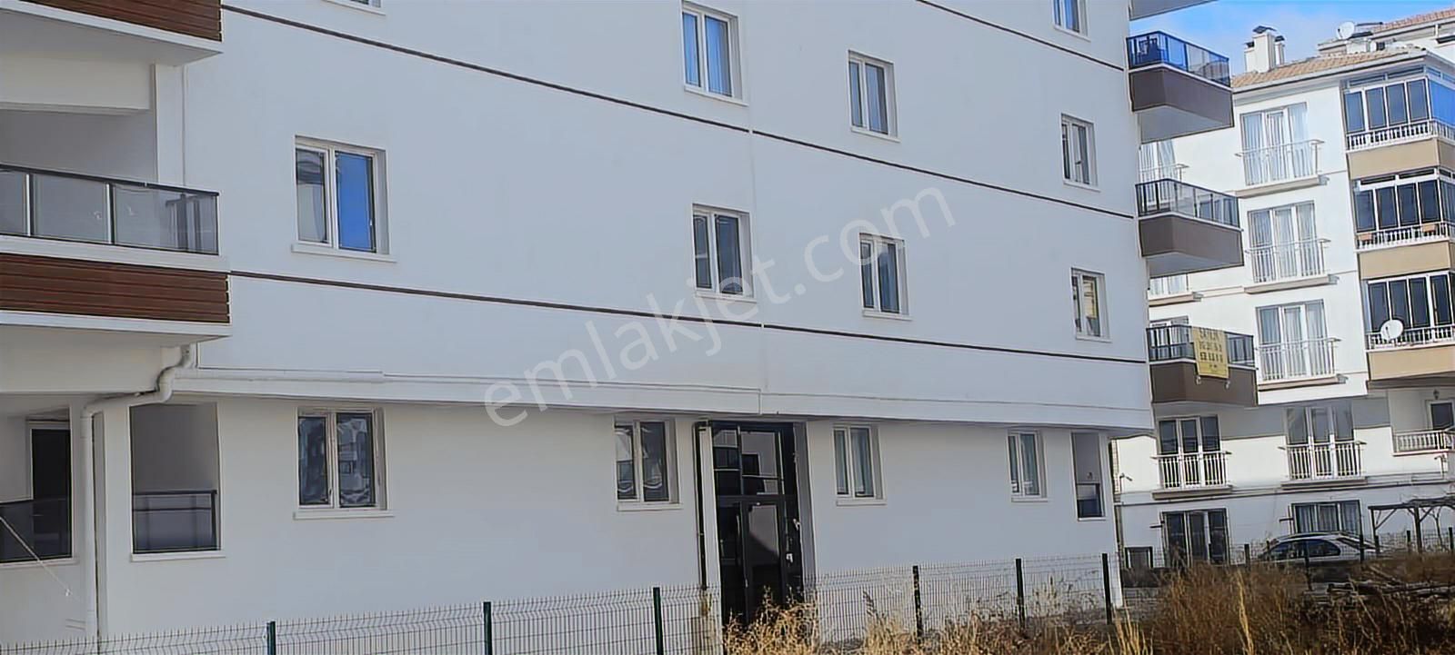 Vural Baylan Bulvar Yakını Ara Katta 135 M'2 4+1 Yeni Bina - Görsel 3