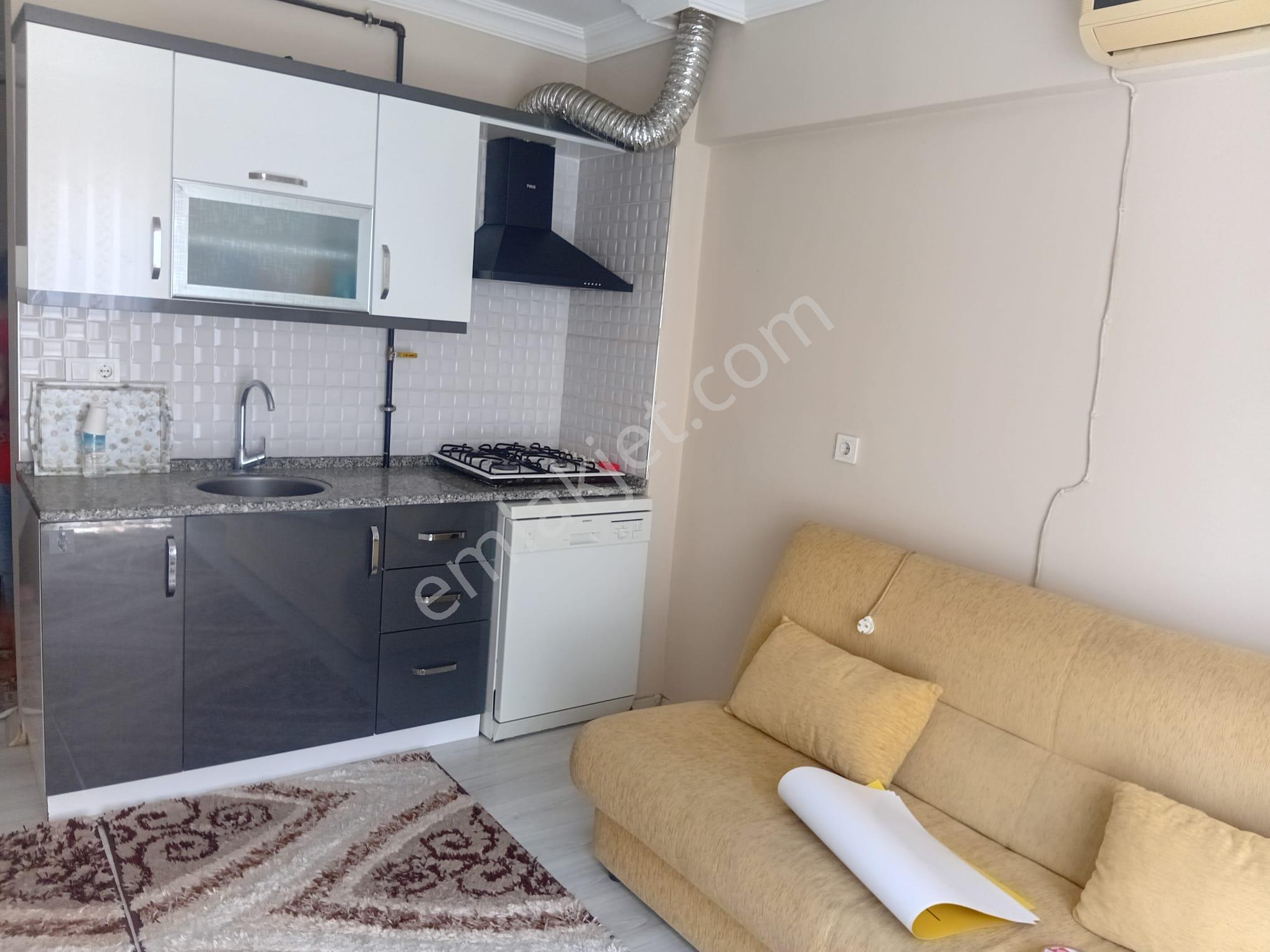Nazilli Çarşı Merkezinde Doğalgazlı Eşyalı Kiralık 1+1 Daire