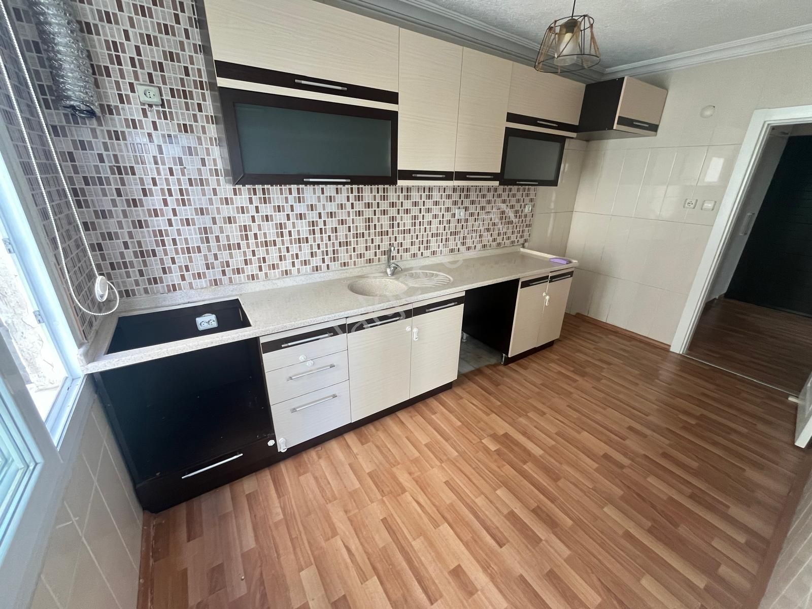 Prestij'den Barış'ta Cadde Üzeri Asansörlü Geniş 3+1 Daire - Görsel 2