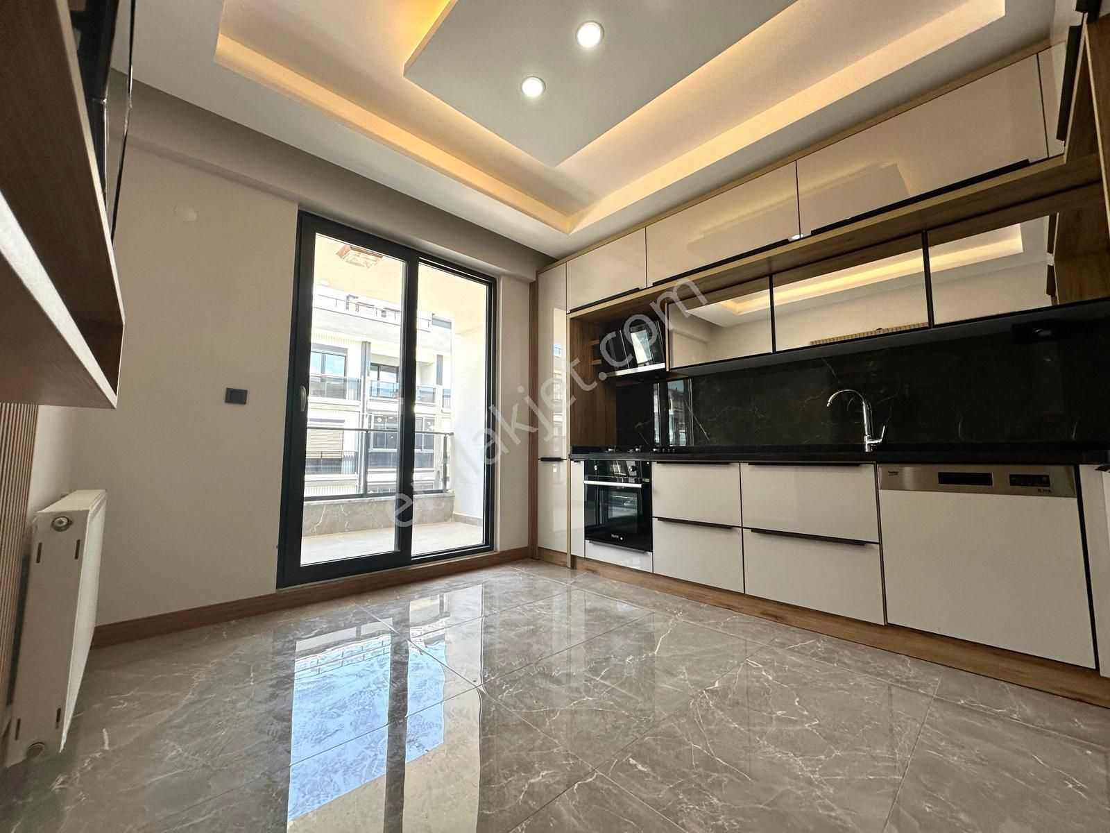 🏡 Referans'tan Altınkum'da Ayrı Mutfak Moders Tasarımlı 3+1 Daire - Görsel 3