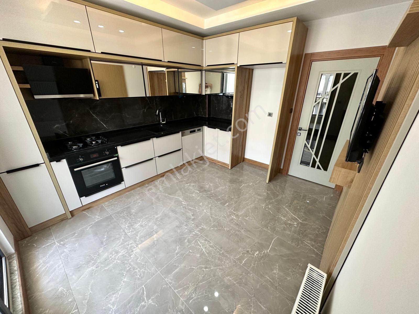 🏡 Referans'tan Altınkum'da Ayrı Mutfak Moders Tasarımlı 3+1 Daire - Görsel 6