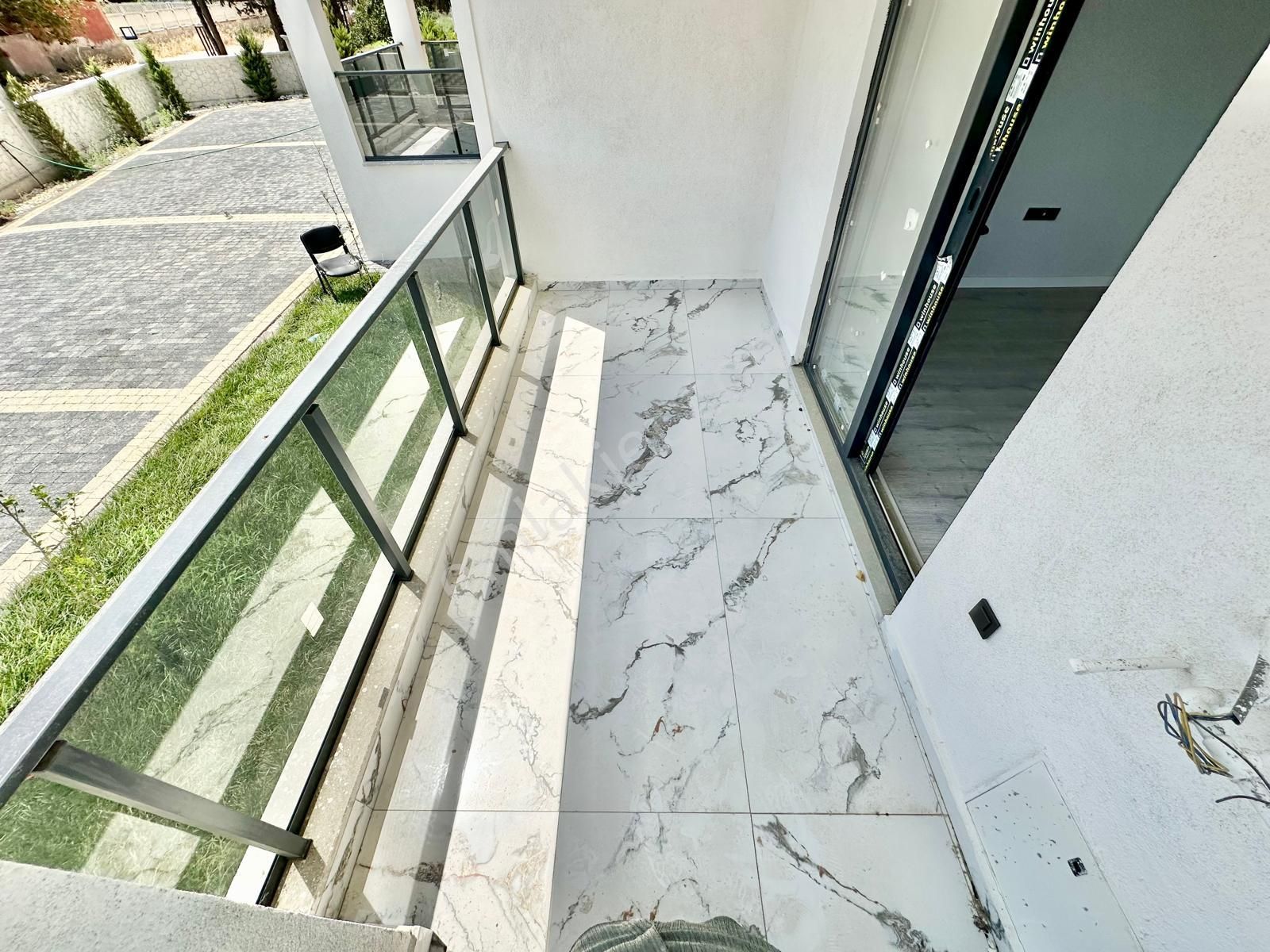 ꧁akçay Ay Emlak'tan꧂ören Bahçelievler'de Asansörlü Şık Tasarım Satılık Ön Cephe 1+1 Ultra Lüx Daire - Görsel 13