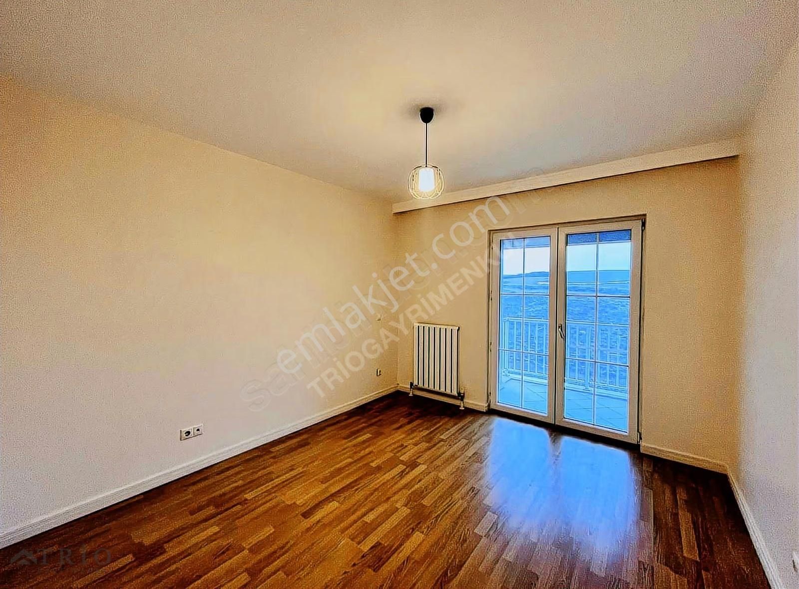 Bahçeşehir Estonşehir 3.mahalle'de Kiralık 1+1 Balkonlu Daire - Görsel 24