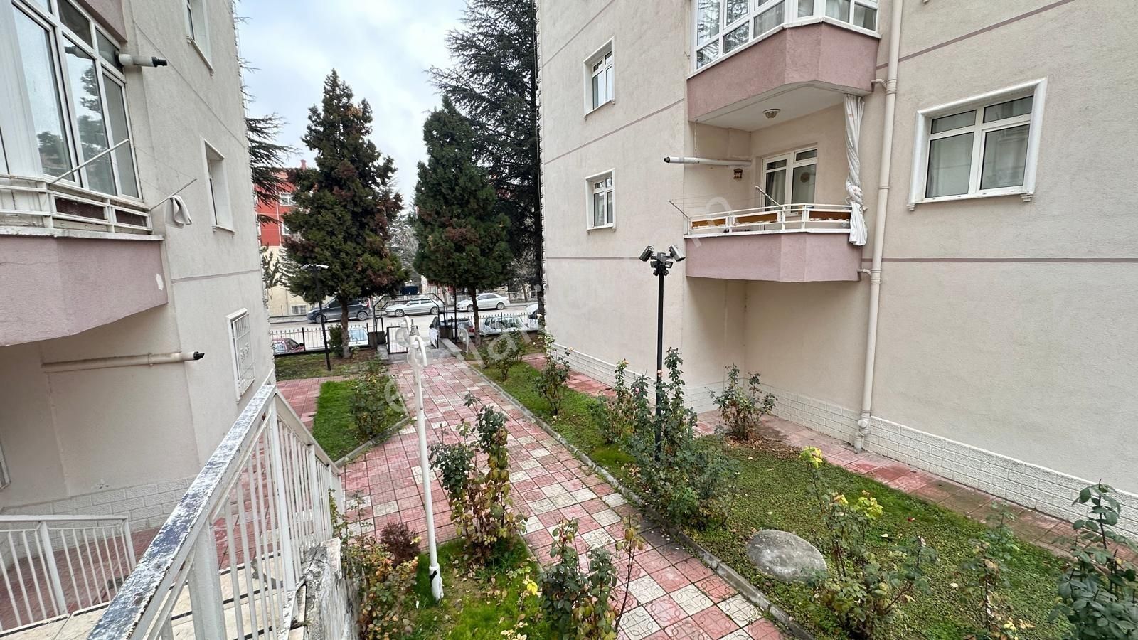 Fsn Den Osmanlı Da Bakımlı Sitede Arakat Yapılı 3+1 Kiralık - Görsel 14