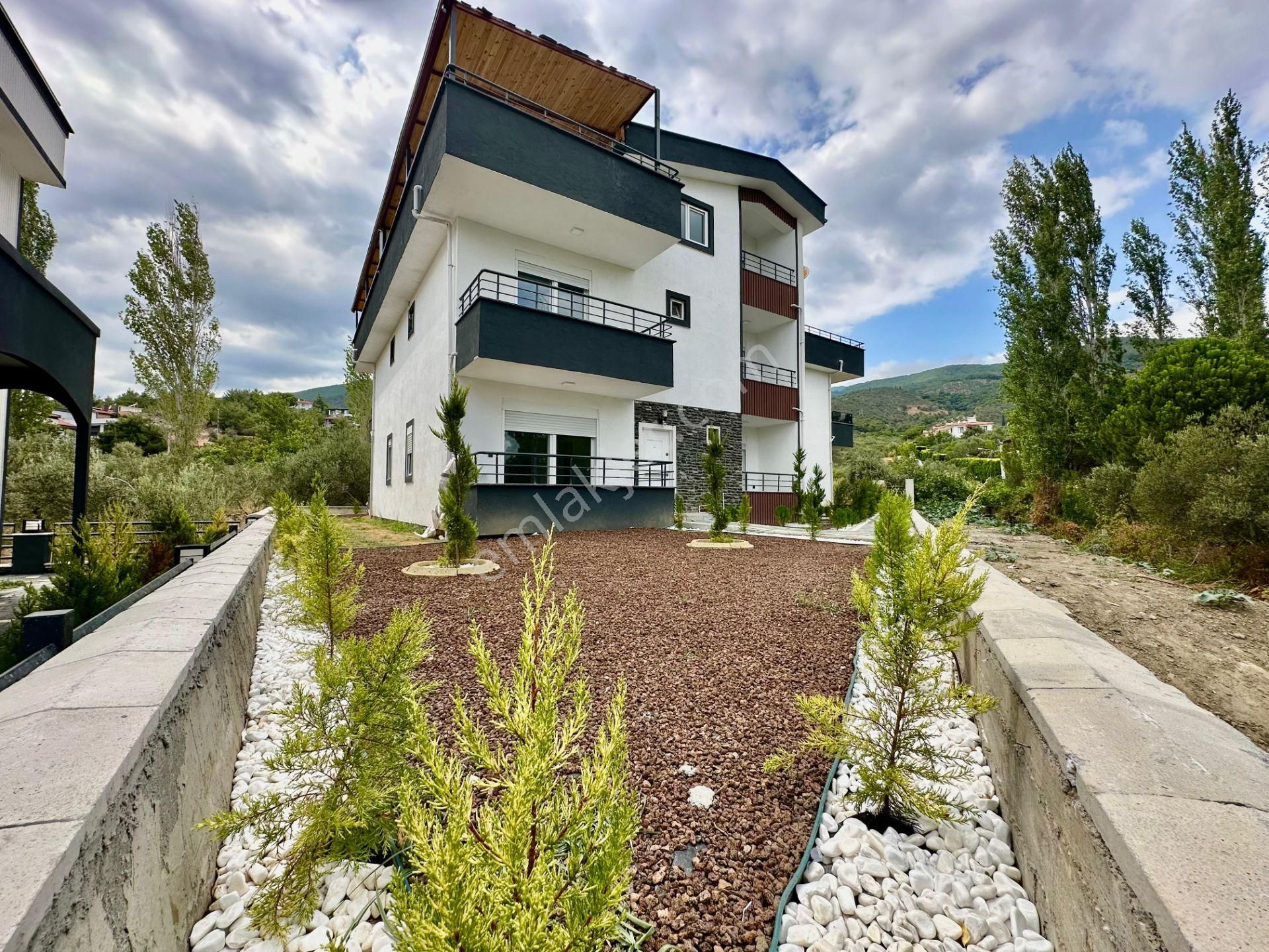 ꧁akçay Ay Emlaktan꧂gürede Kazdağlarının Eteklerinde Geniş Aileler İçin Tasarlanmış Satılık 5+1villa