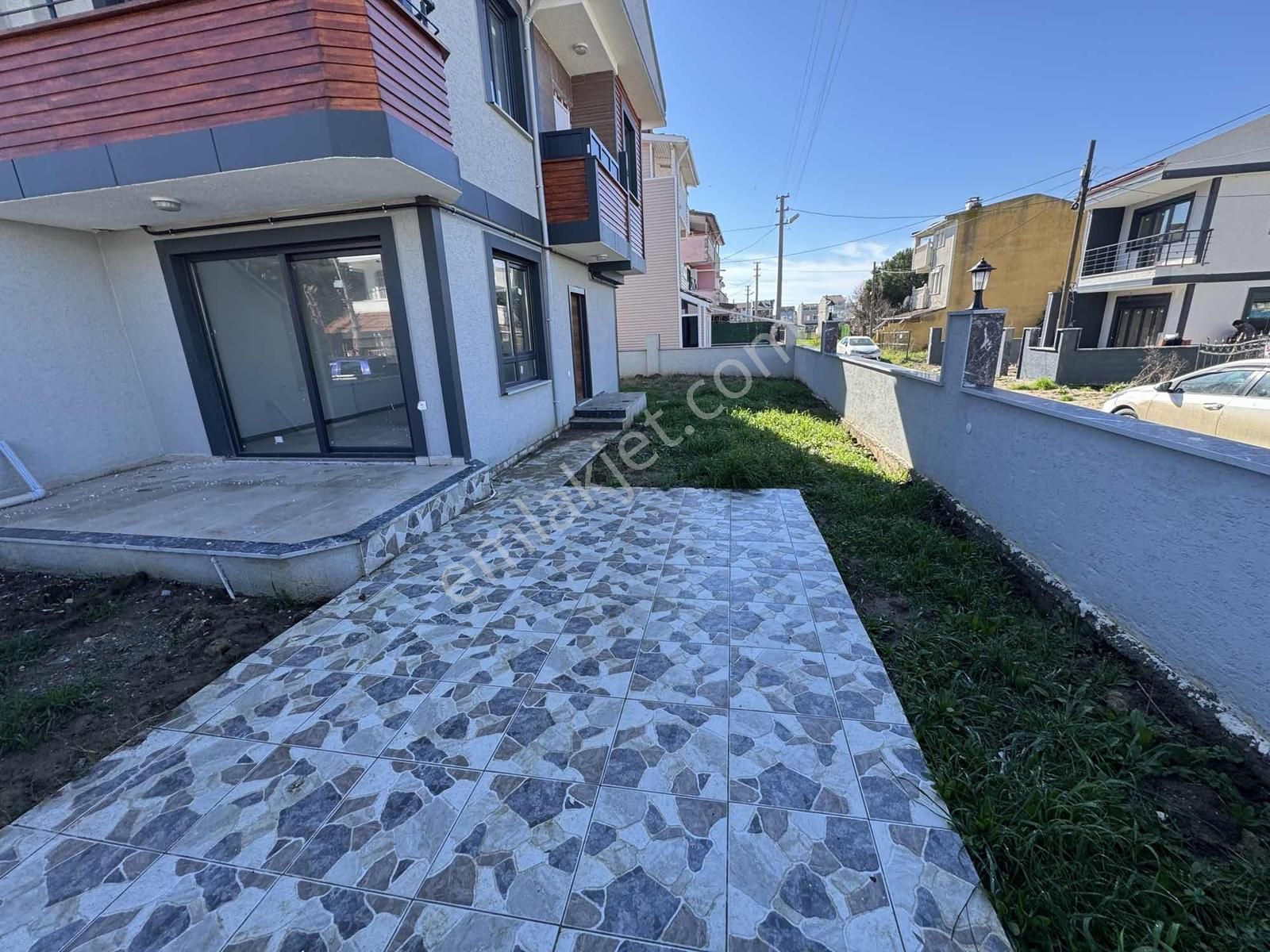 #mega Yapı# Kapalı Mutfak Köşebaşı Arsa İçinde İskanlı Villa - Görsel 18