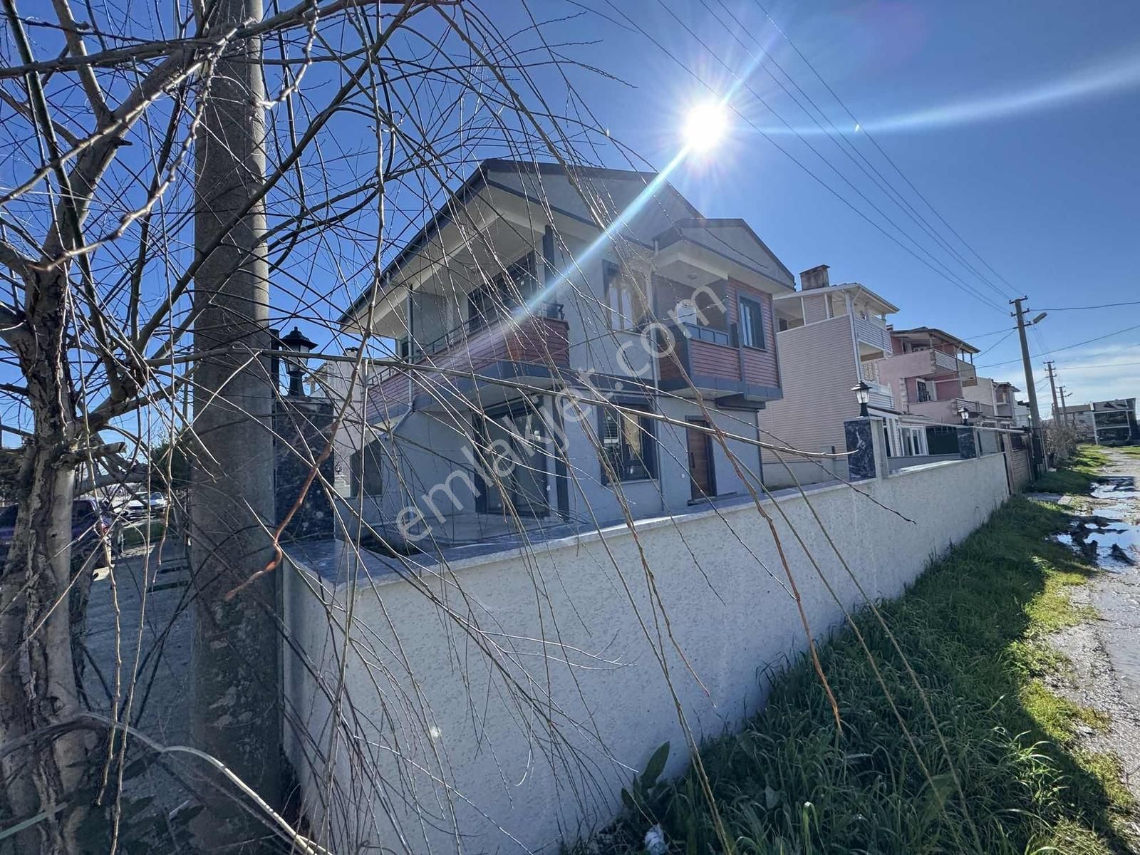 #mega Yapı# Kapalı Mutfak Köşebaşı Arsa İçinde İskanlı Villa - Görsel 12