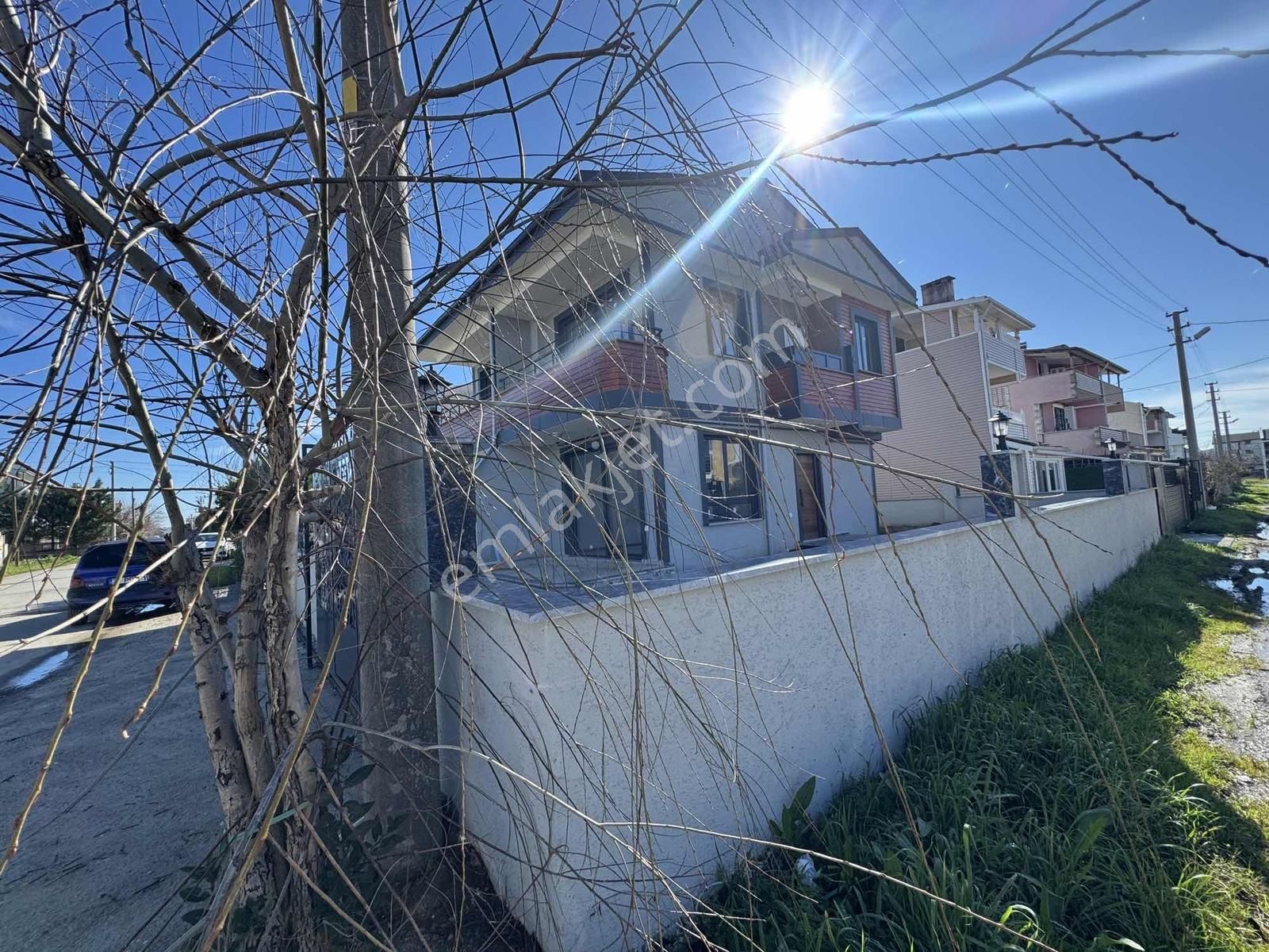 #mega Yapı# Kapalı Mutfak Köşebaşı Arsa İçinde İskanlı Villa - Görsel 16
