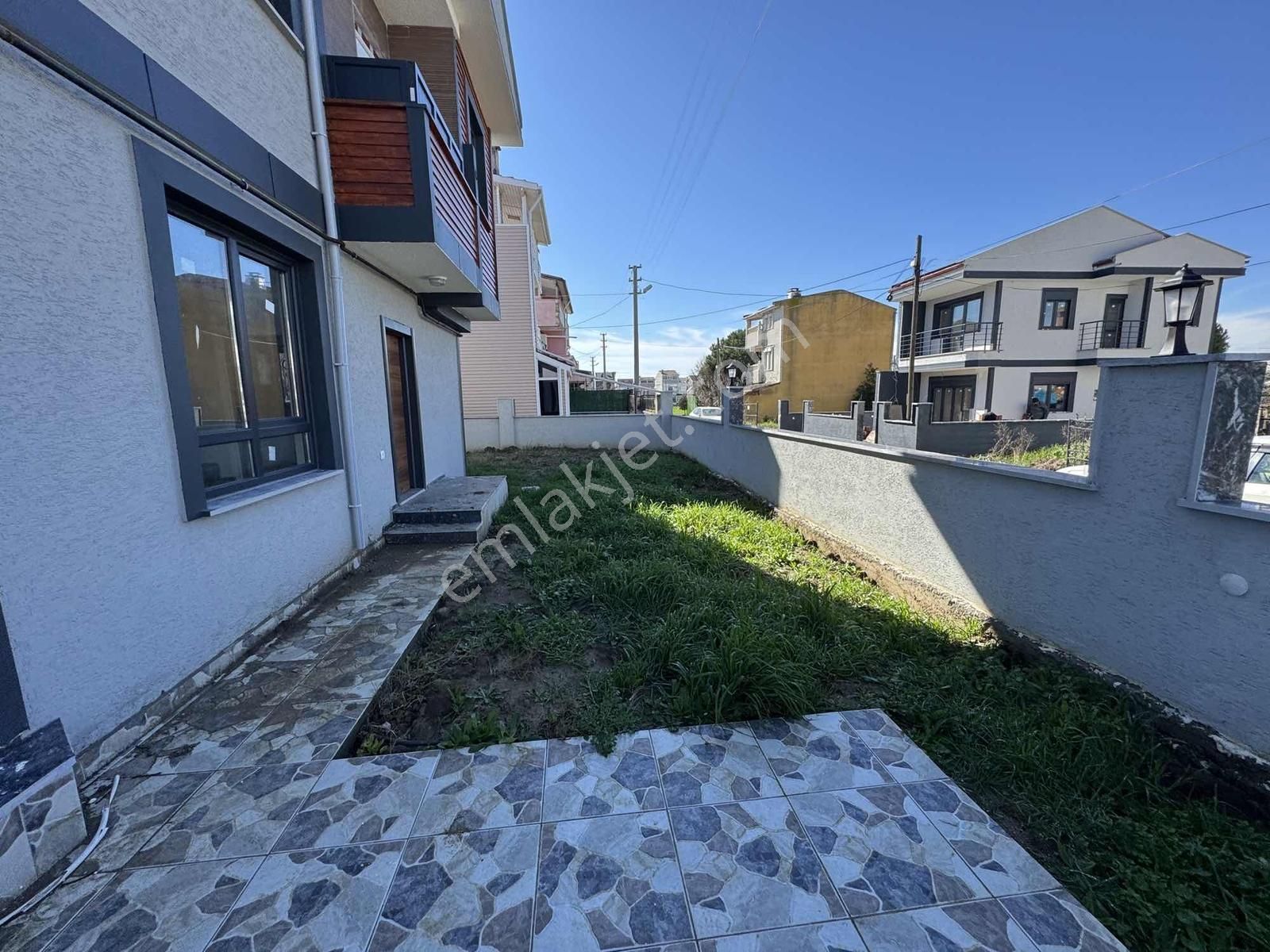 #mega Yapı# Kapalı Mutfak Köşebaşı Arsa İçinde İskanlı Villa - Görsel 17