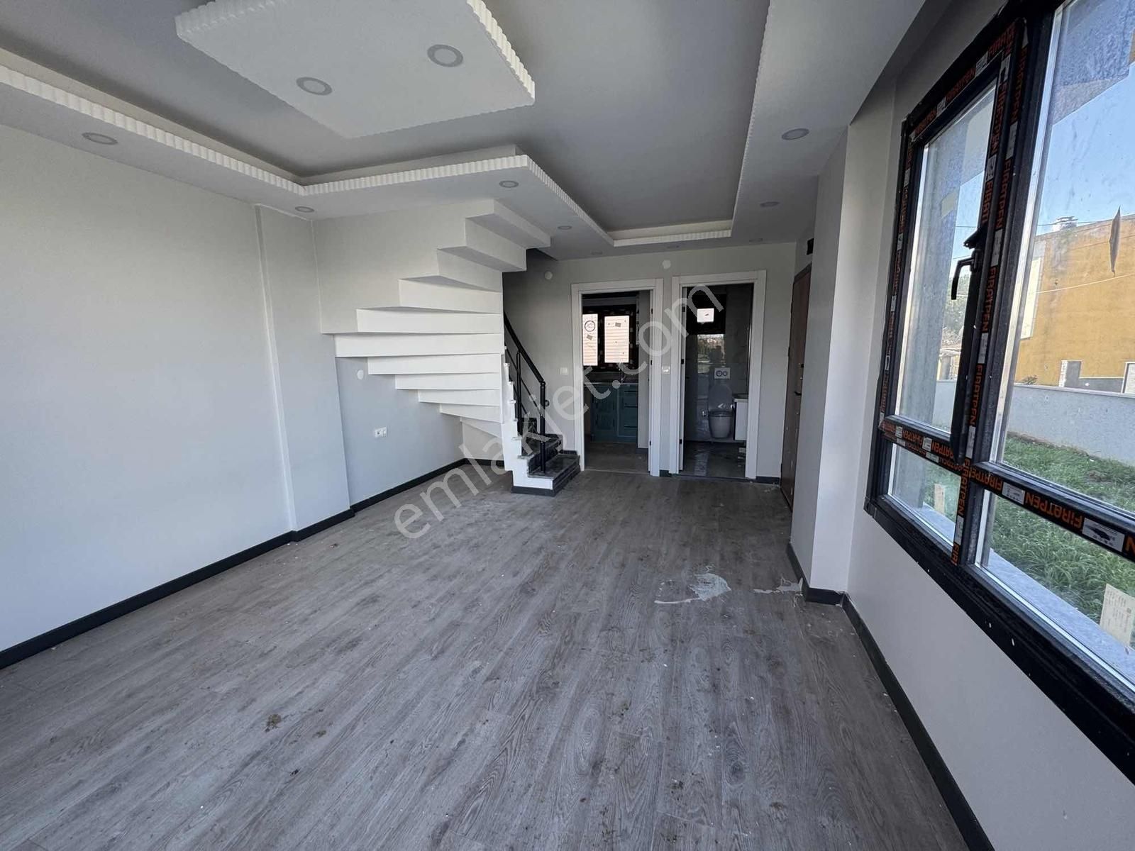 #mega Yapı# Kapalı Mutfak Köşebaşı Arsa İçinde İskanlı Villa - Görsel 22