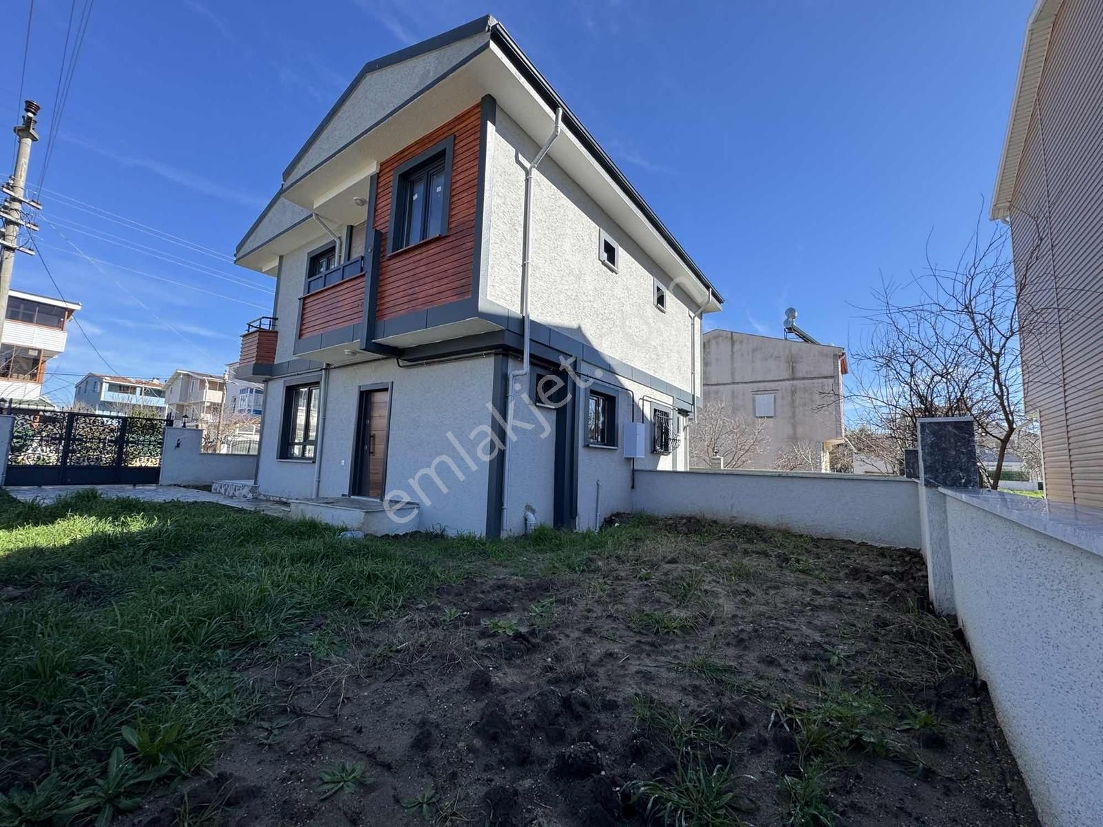 #mega Yapı# Kapalı Mutfak Köşebaşı Arsa İçinde İskanlı Villa - Görsel 10
