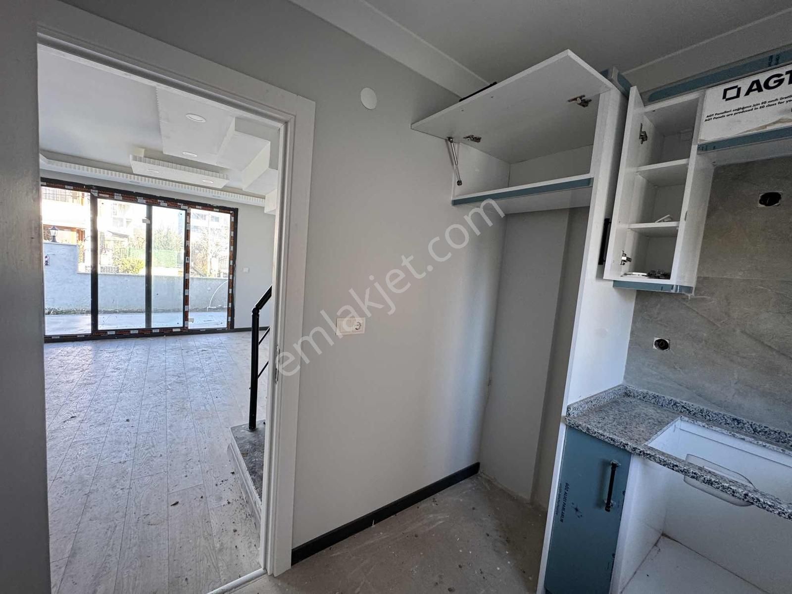 #mega Yapı# Kapalı Mutfak Köşebaşı Arsa İçinde İskanlı Villa - Görsel 6