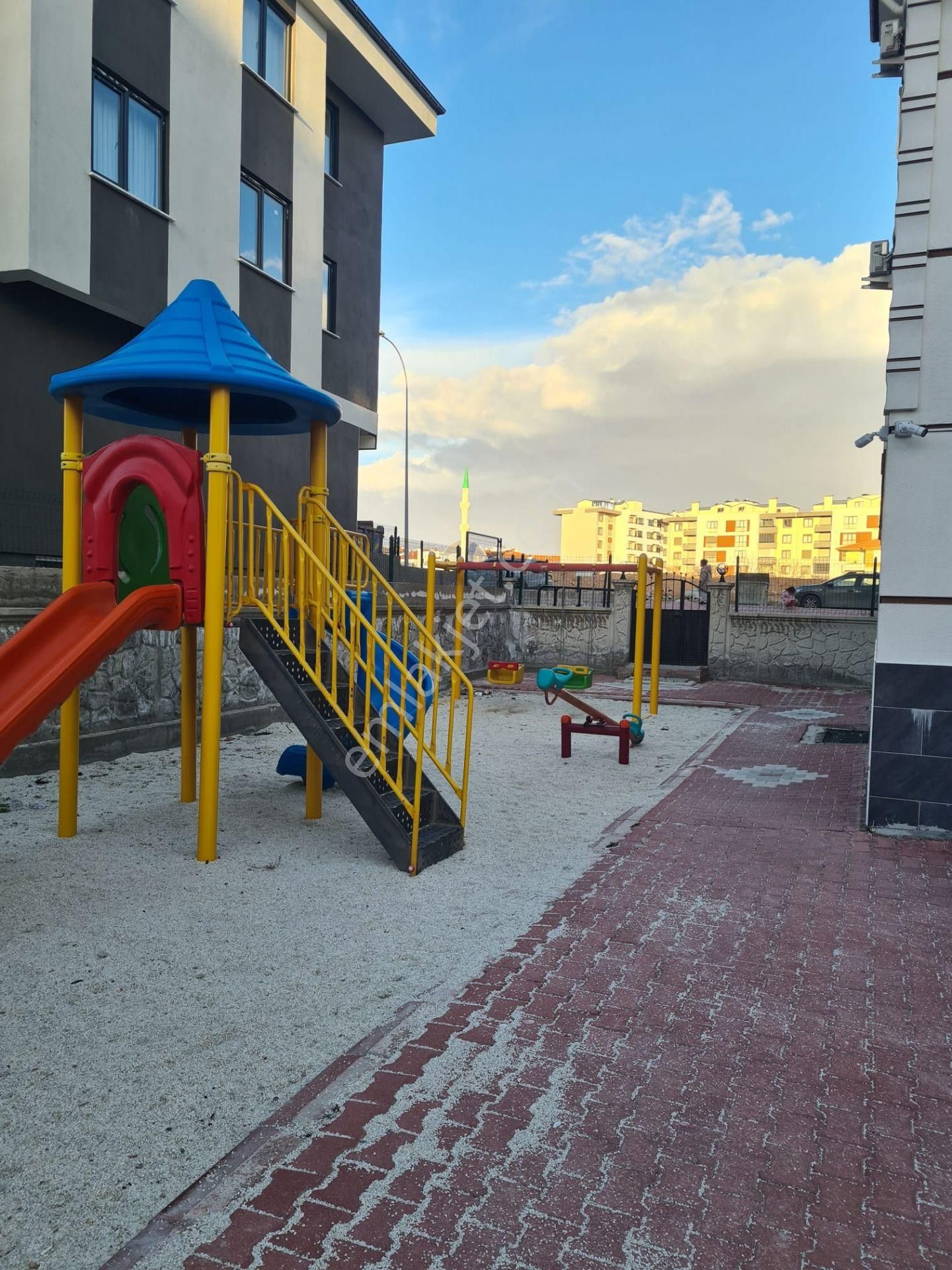 Beymira'dan Yazır Mahallesi Satılık Geniş 3+1 Daireler - Görsel 25