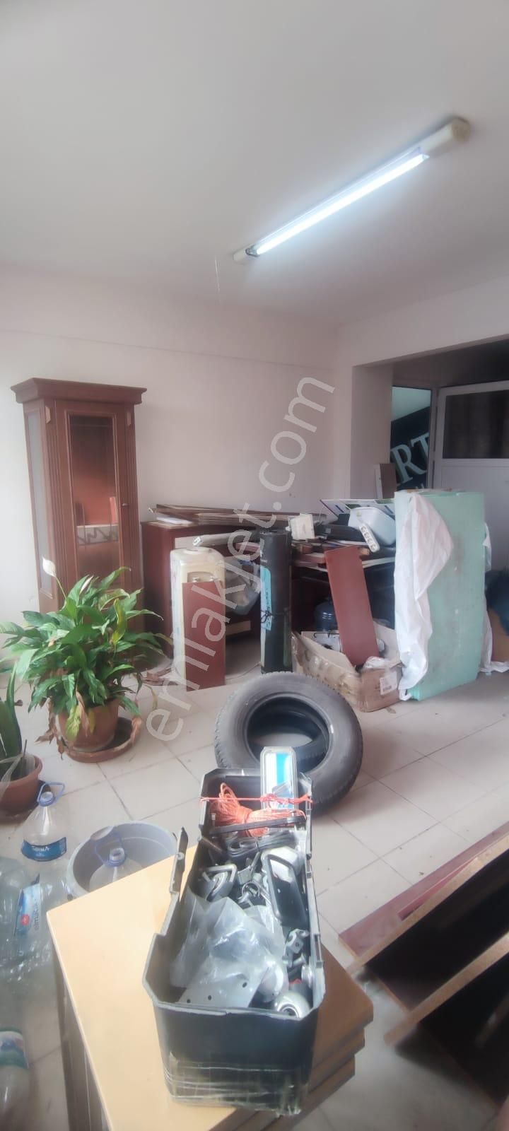 Mertcan Dan Soğanlık Metroya Yürüme 100m2 Fırsat Kiralık Dükkan - Görsel 2