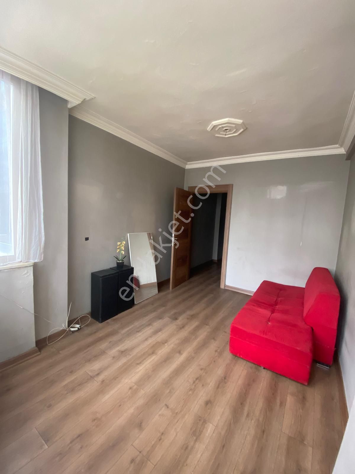 Gaziosmanpaşa Korallar İş Merkezinde /asansörlü/40m2/3. Kat Kiralık Ofis - Görsel 4