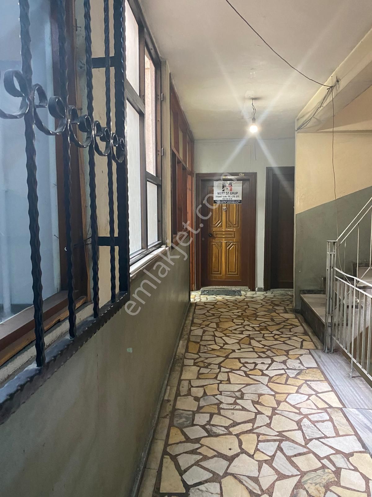 Gaziosmanpaşa Korallar İş Merkezinde /asansörlü/40m2/3. Kat Kiralık Ofis - Görsel 9