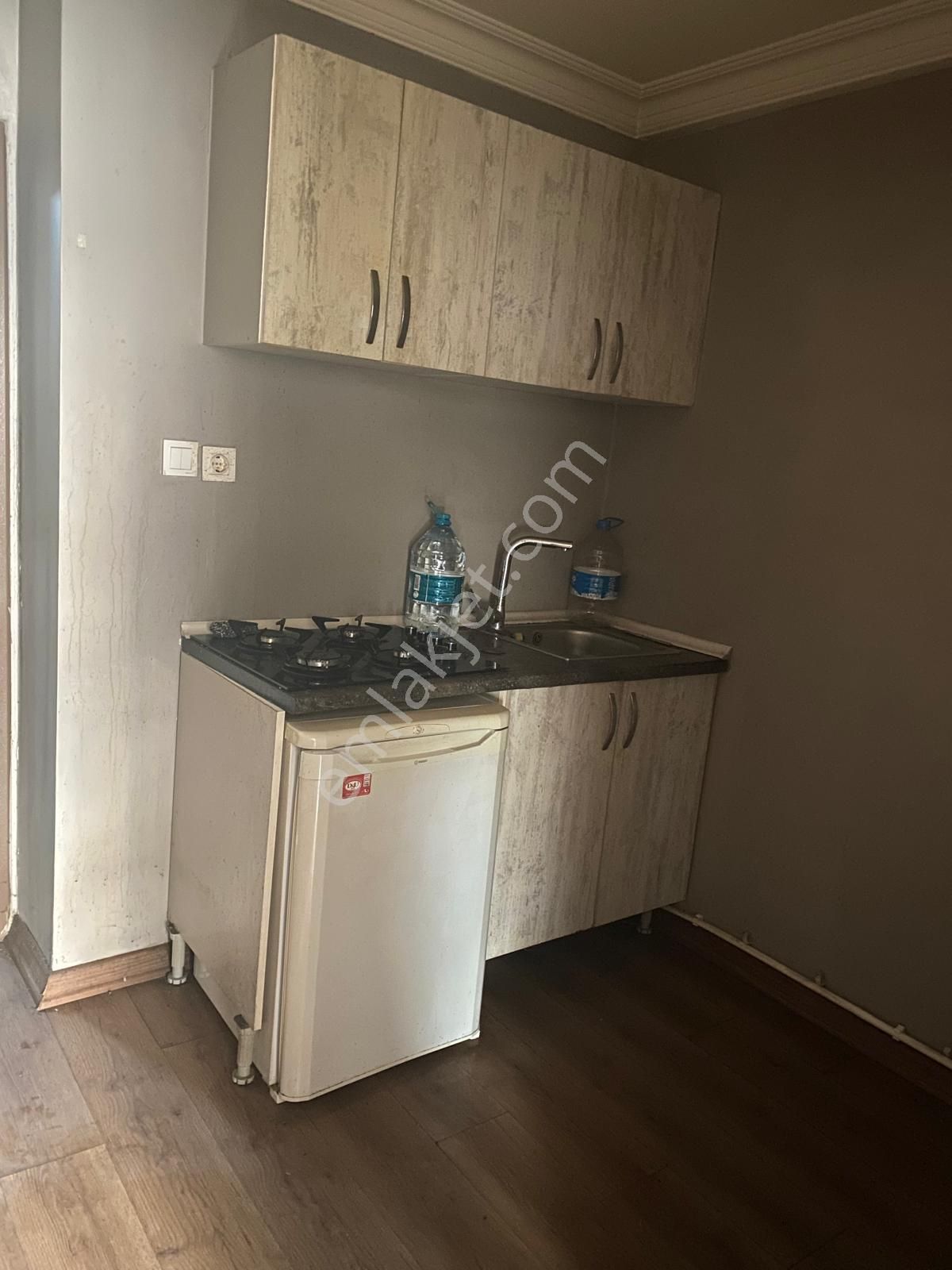 Gaziosmanpaşa Korallar İş Merkezinde /asansörlü/40m2/3. Kat Kiralık Ofis - Görsel 5