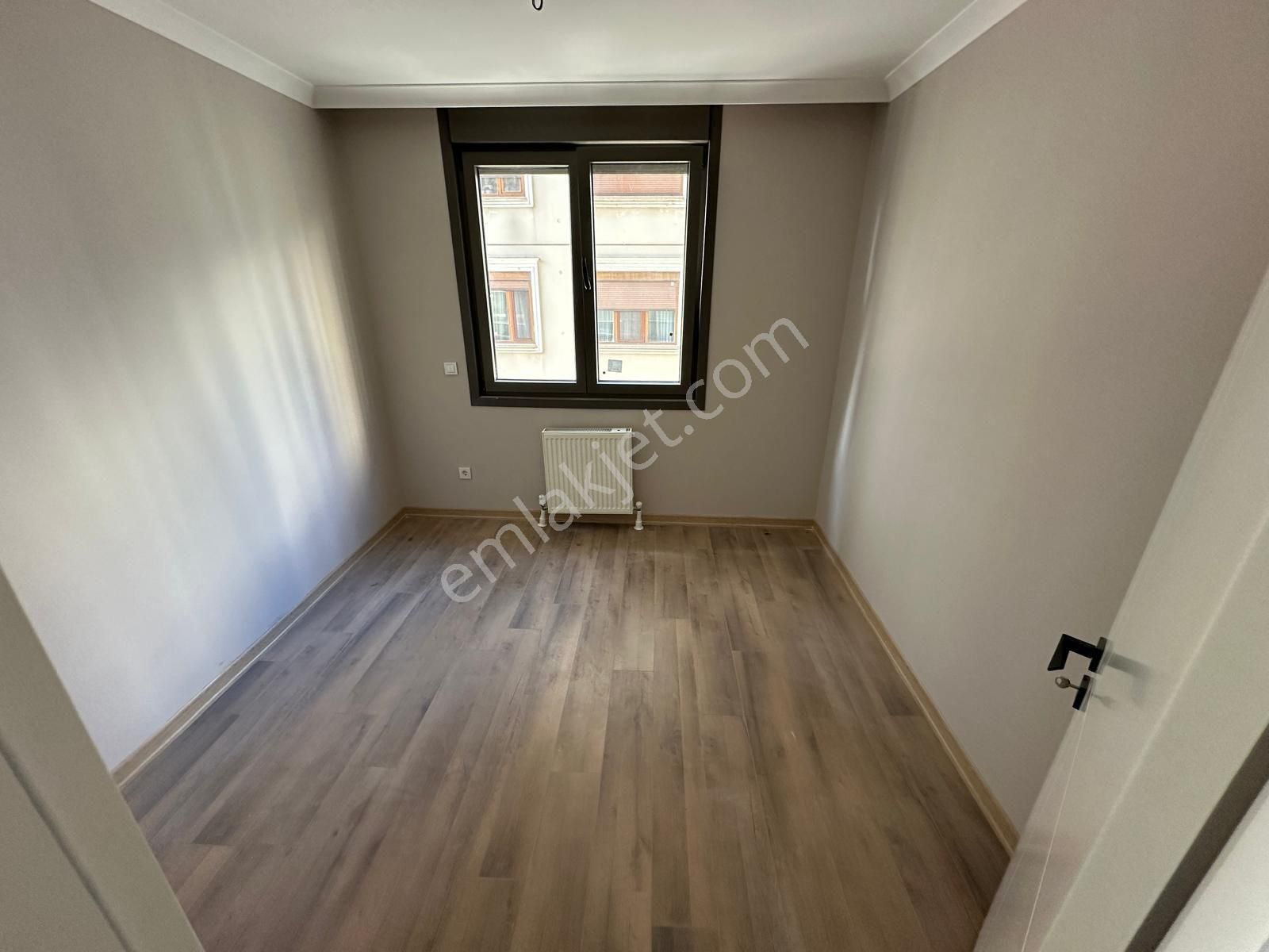 Ethem Efendi Caddesi Üzerinde 96m Net - Görsel 8