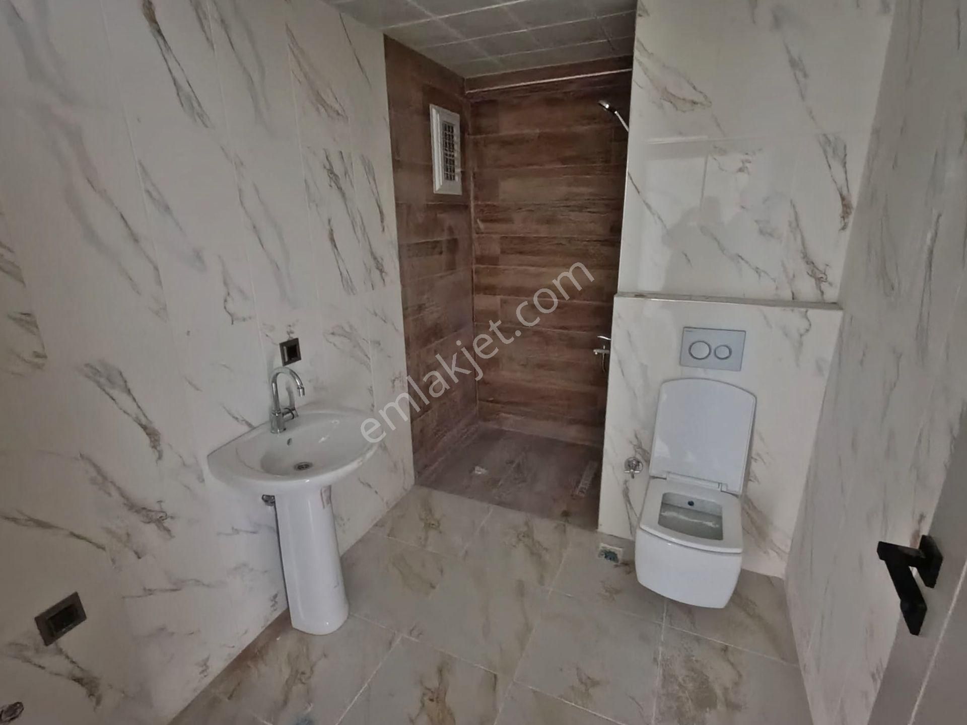 Fahri Korutürk'te Sıfır 3+1, 135m² Geniş Teras Balkonlu Daire - Görsel 14