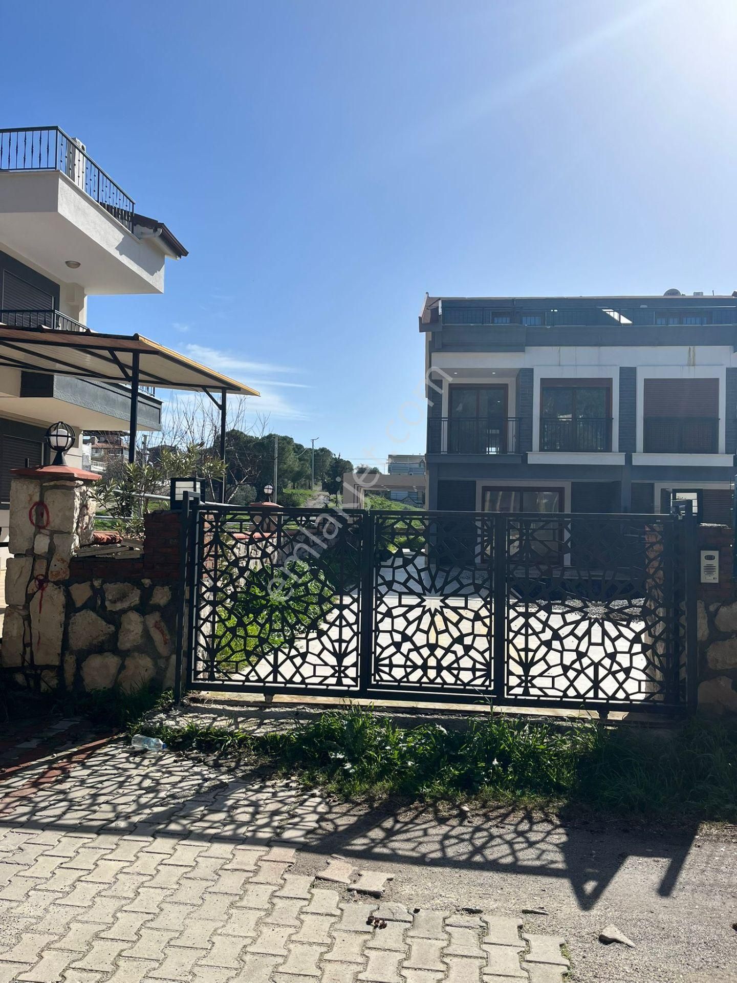 Didim Hisar Mah. 250 M2 Üzerinde Havuzlu Ve Bahçeli 3+1 Ayrı Mutfaklı Villamız Satılık - Görsel 3