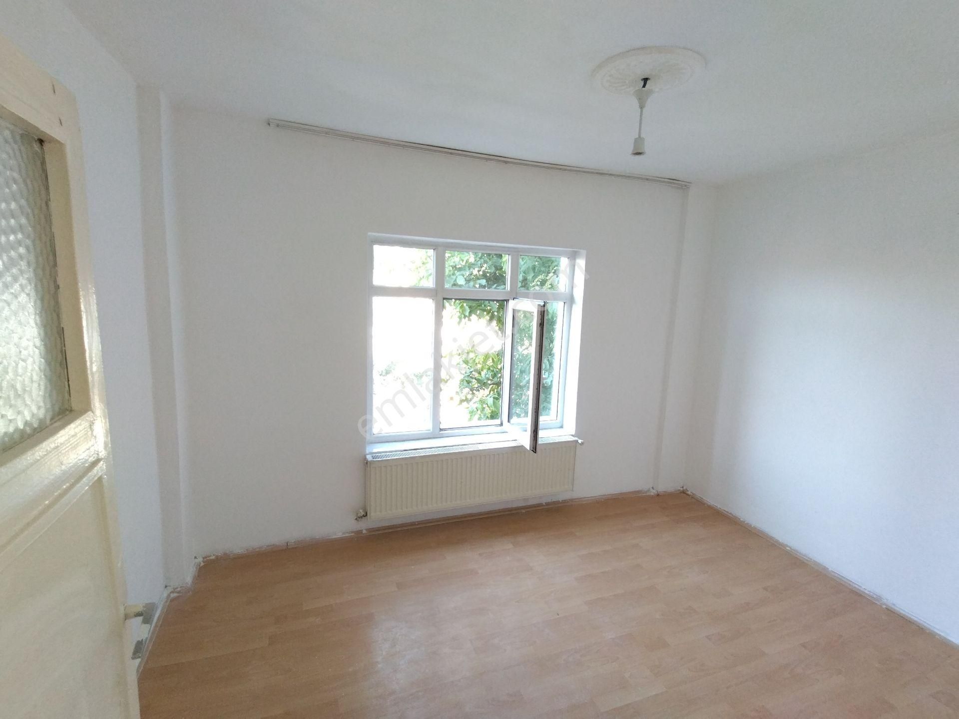 Kent Emlaktan Abidinpaşada 3+1 Kot-2 De Balkonlu Kiralık Daire - Görsel 4